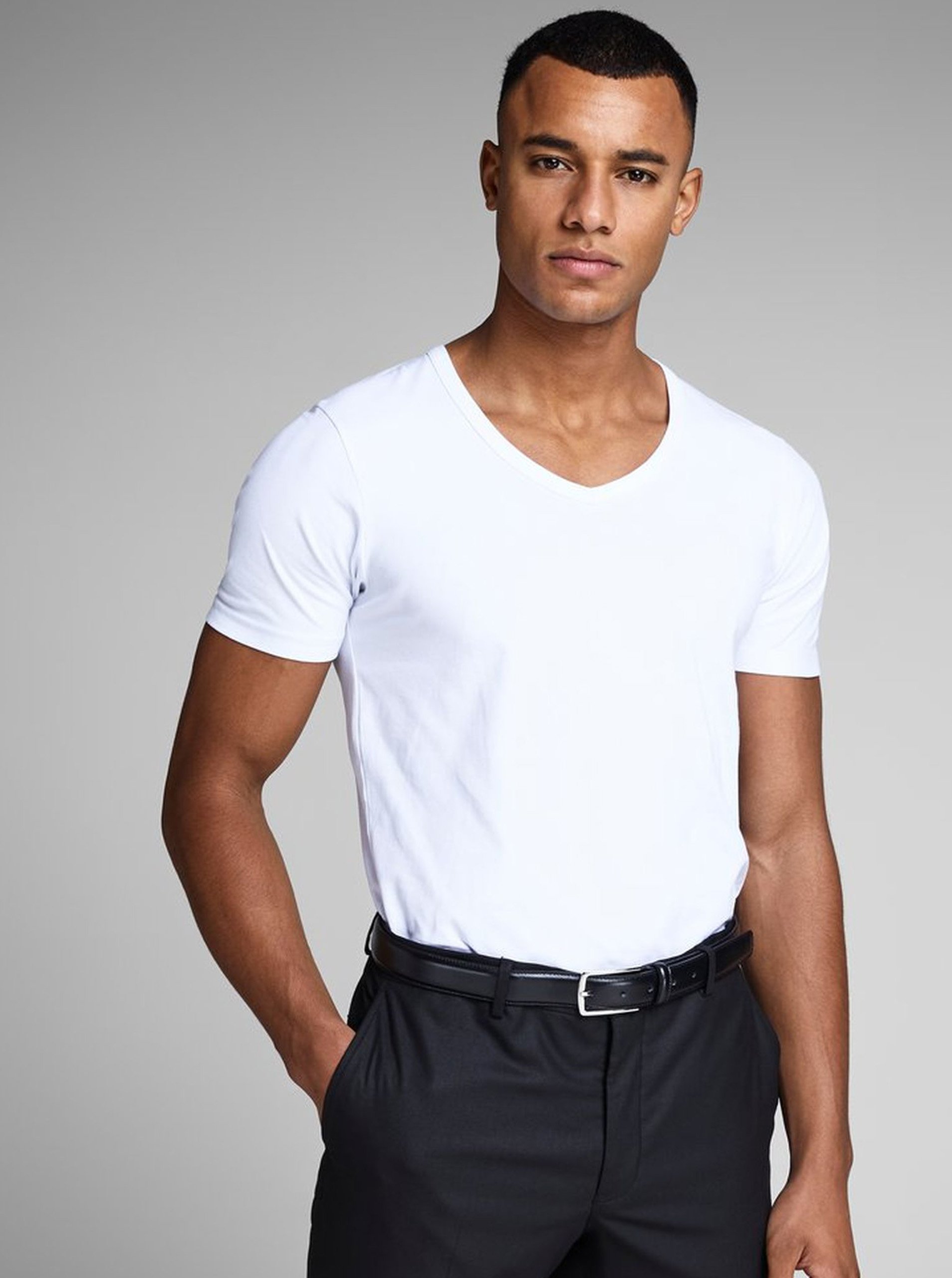 E-shop Biele basic tričko s véčkovým výstrihom Jack & Jones Basic