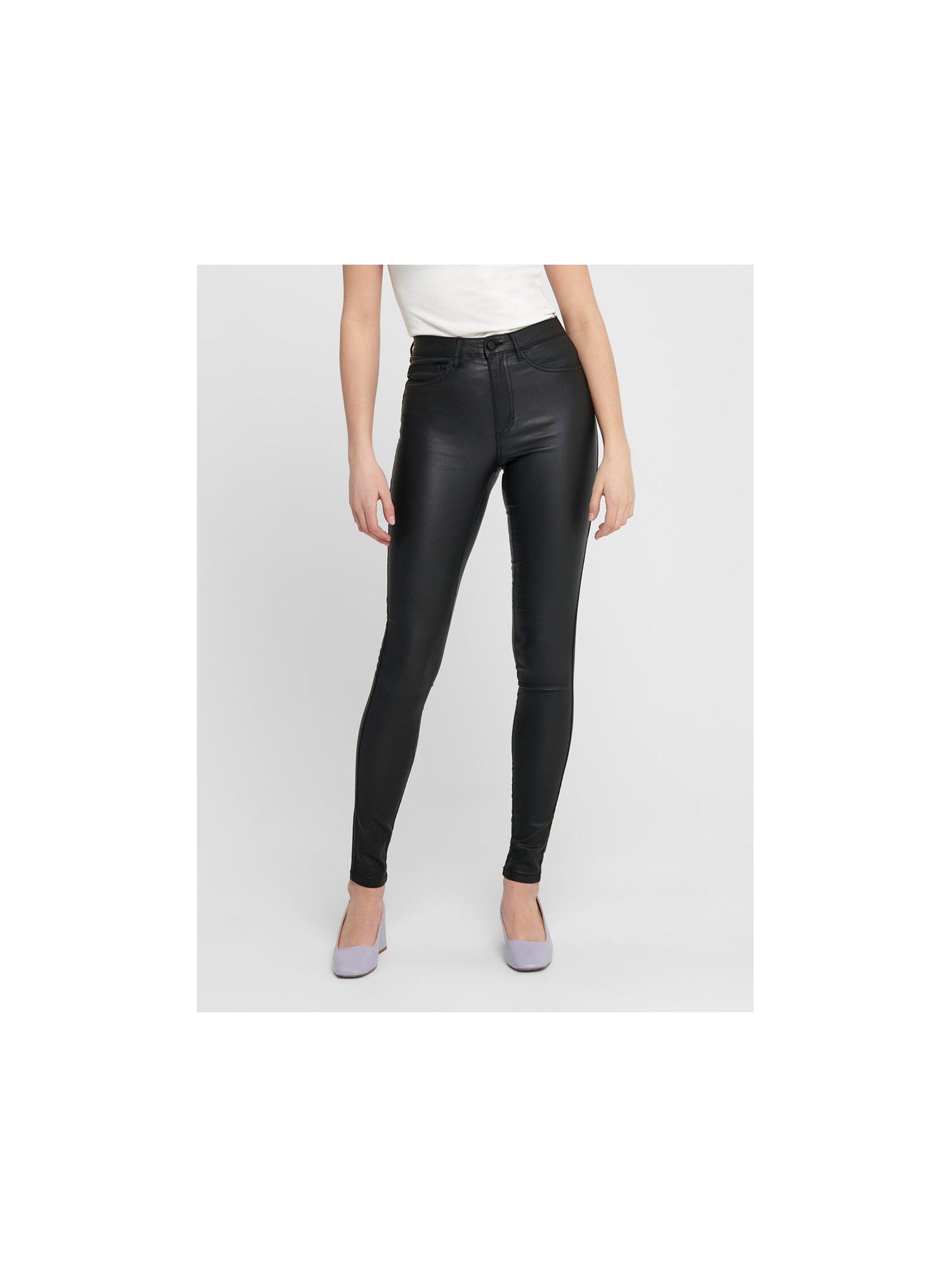 E-shop Černé koženkové skinny fit kalhoty ONLY Royal