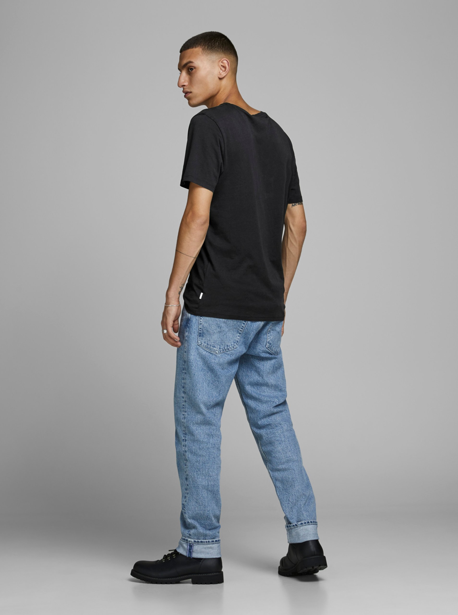 Černé basic tričko Jack & Jones