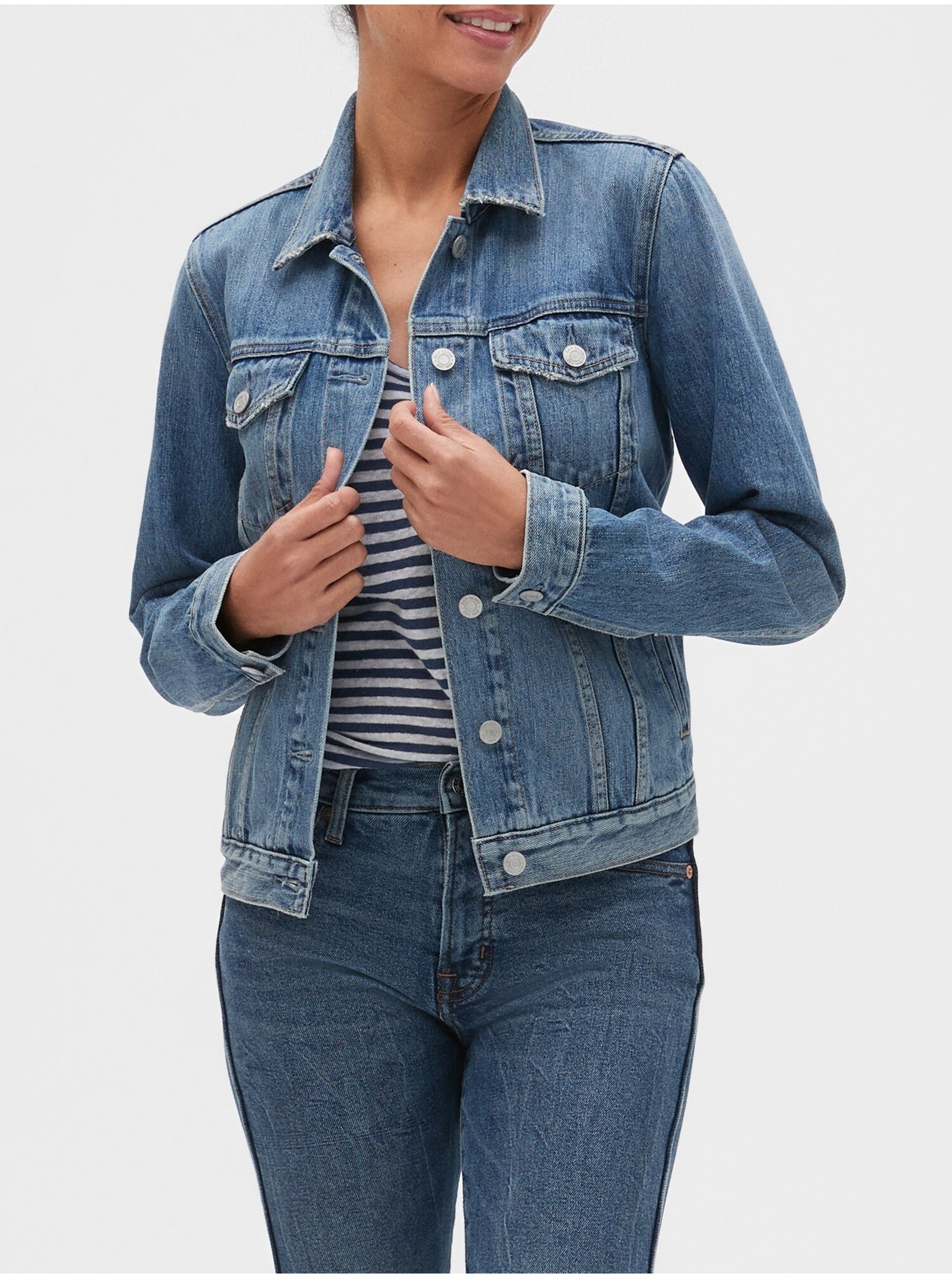 E-shop Modrá dámská džínová bunda GAP