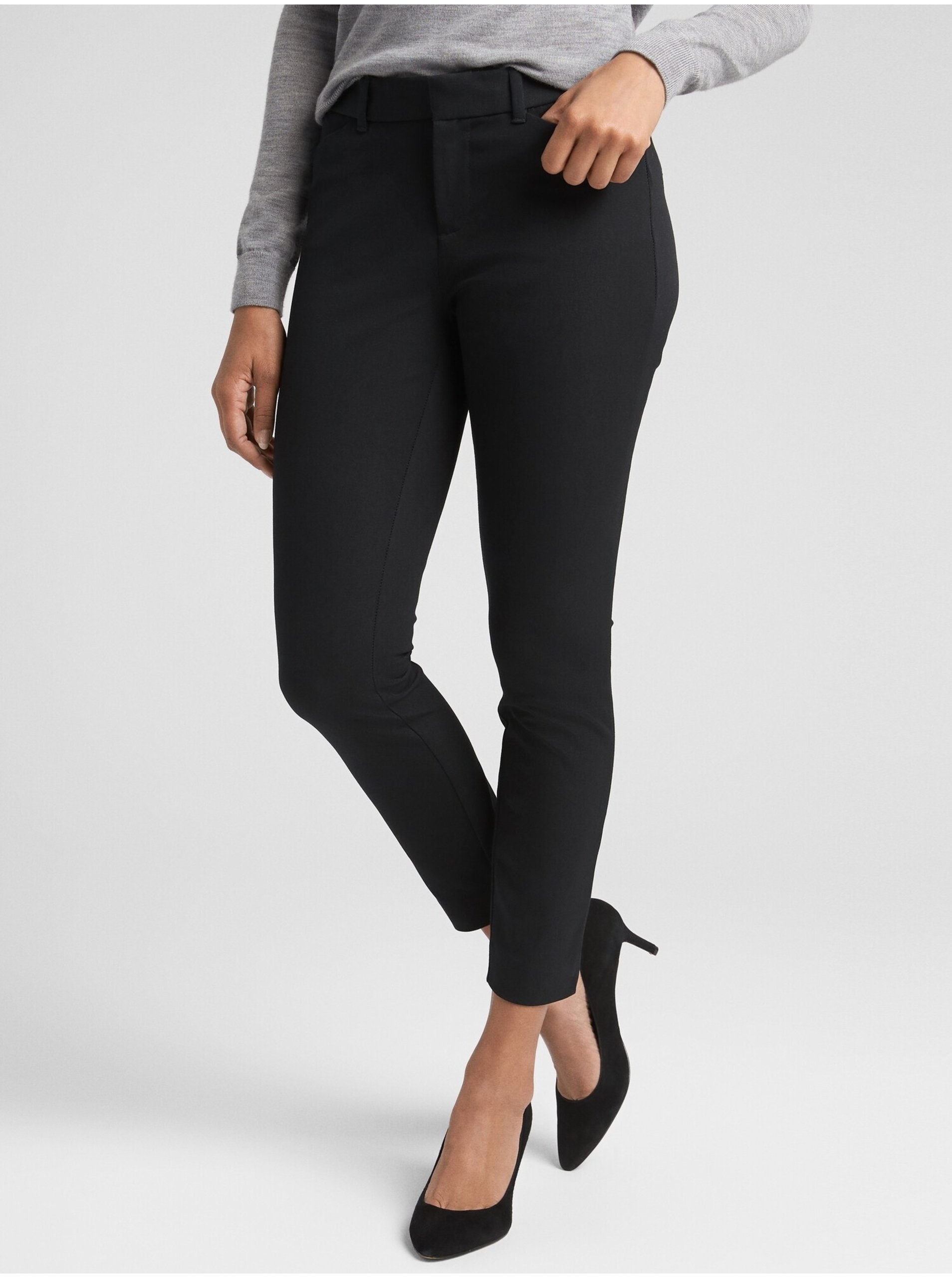 Levně Černé dámské kalhoty GAP Skinny Bi-Stretch