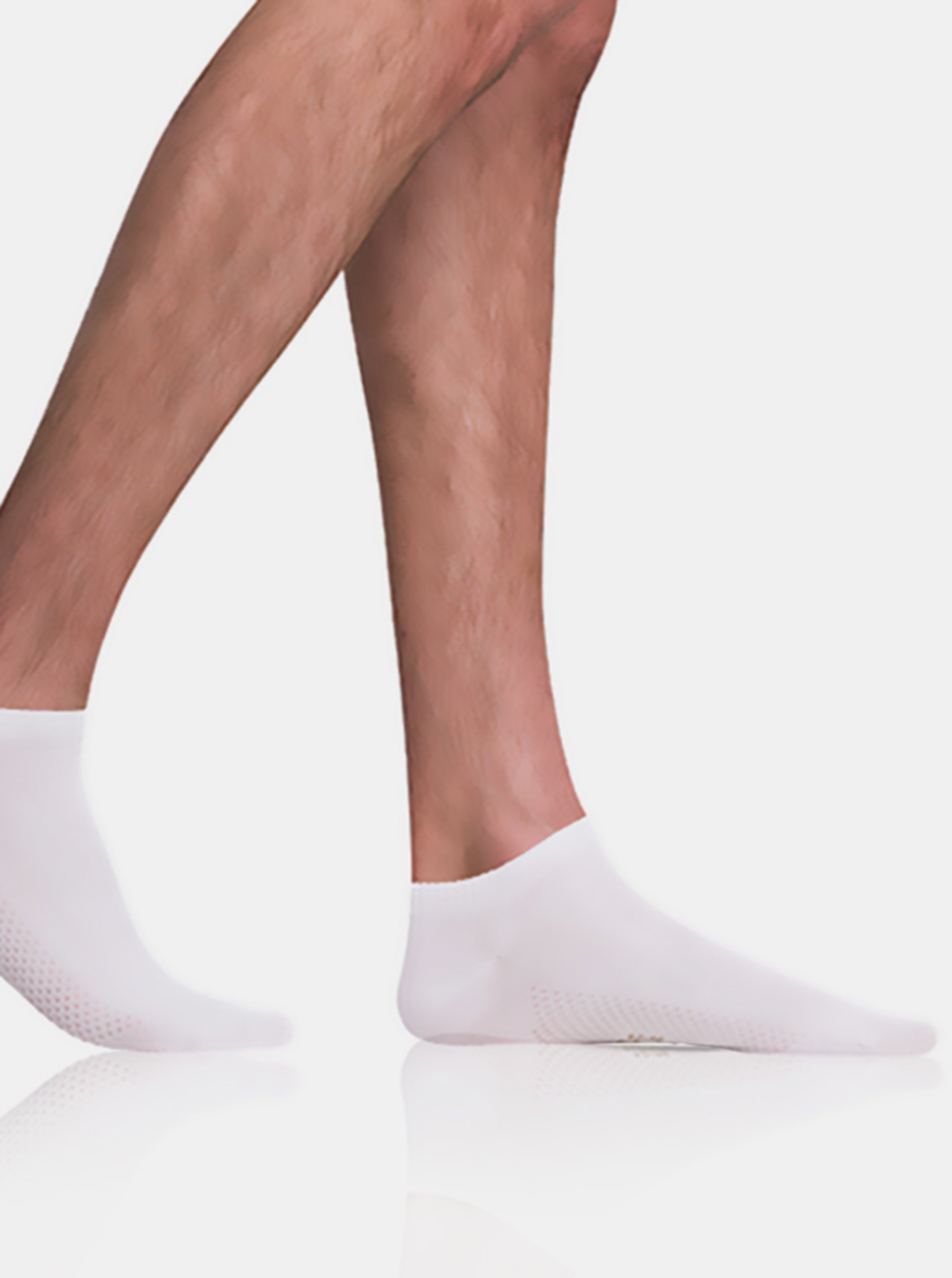 Levně Bílé pánské ponožky Bellinda BAMBUS AIR IN-SHOE SOCKS