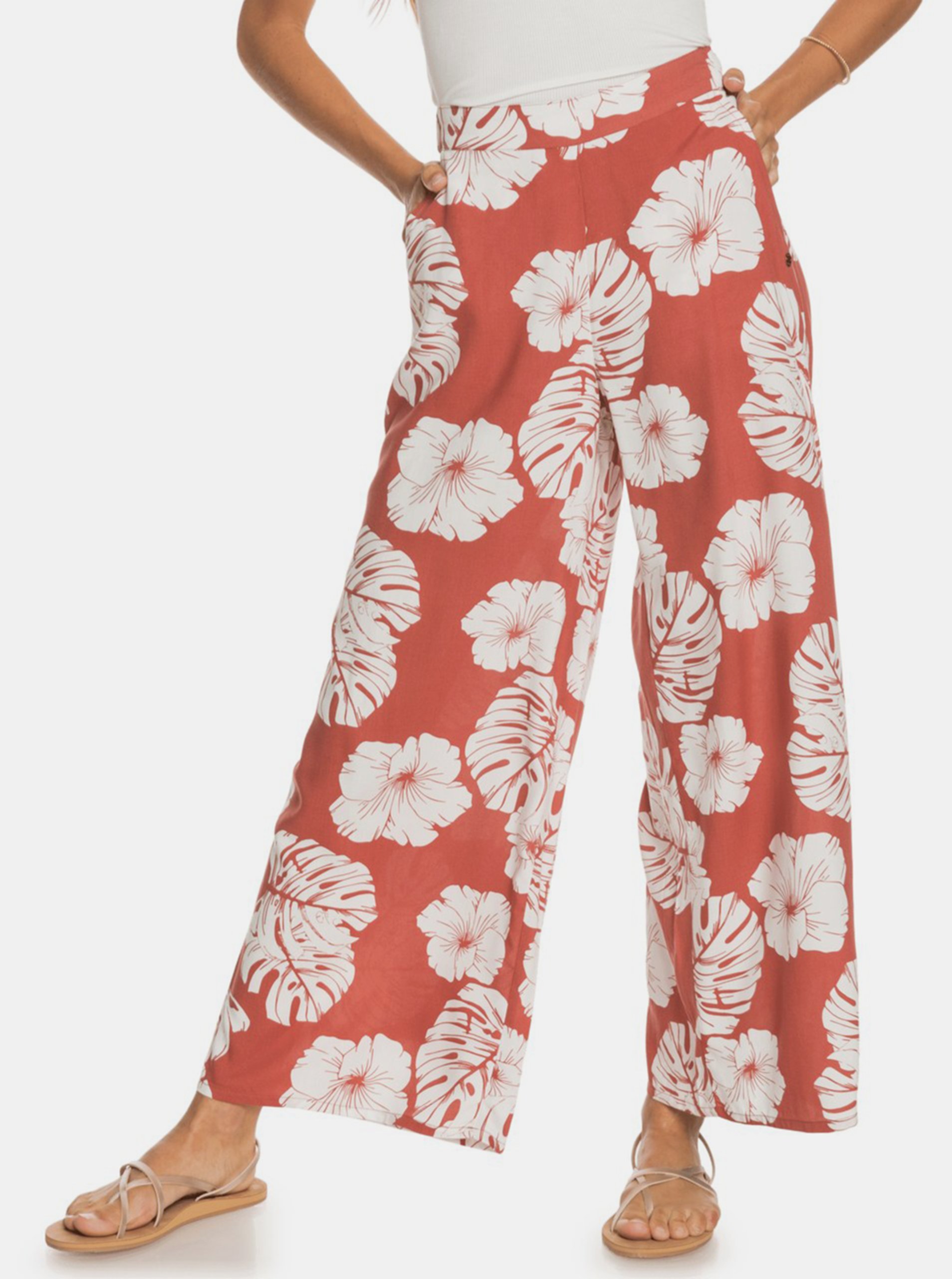 Lacno Červené kvetované široké nohavice Roxy