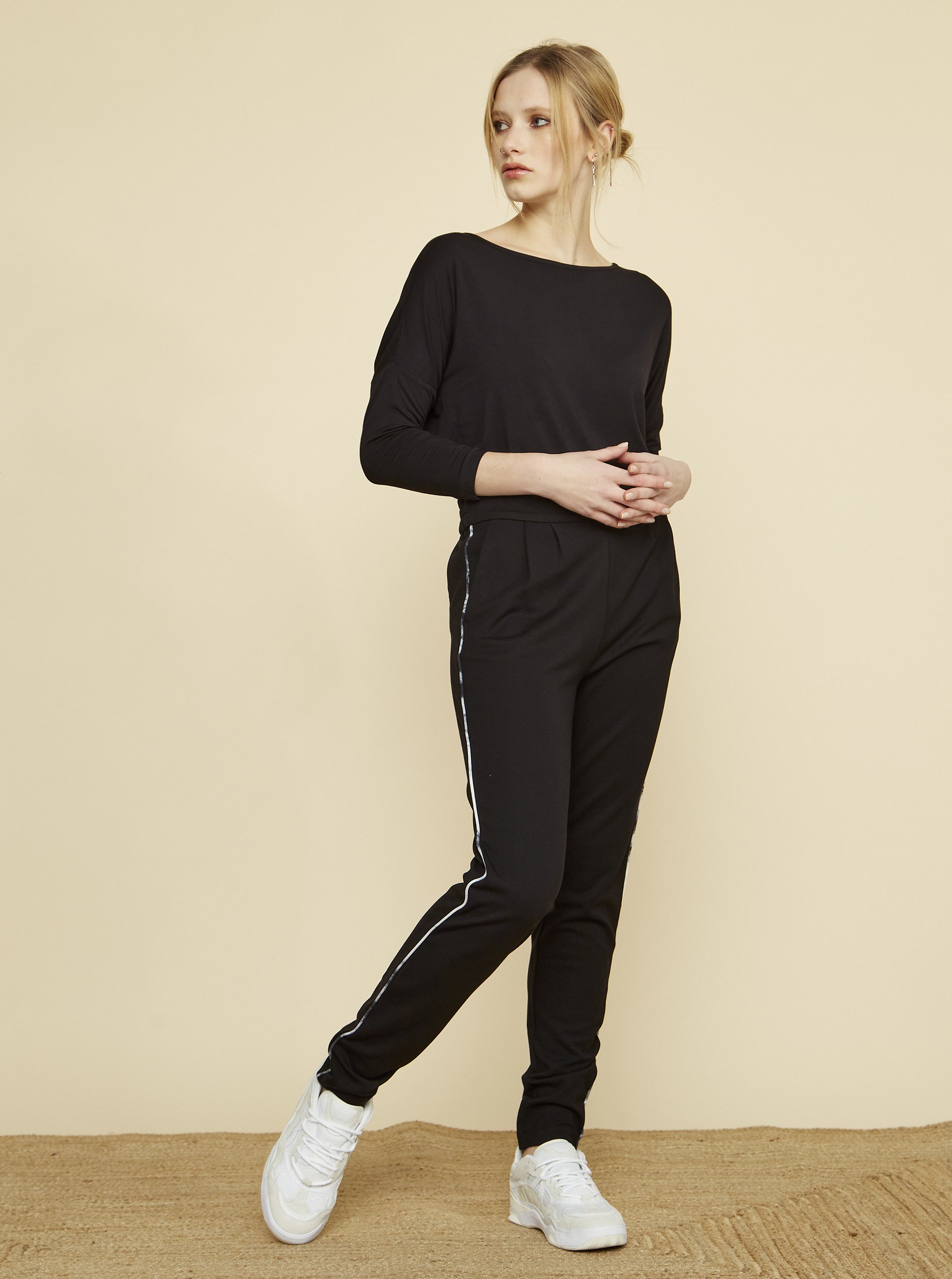 E-shop Čierne dámske nohavice s pruhom ZOOT Baseline Xenia