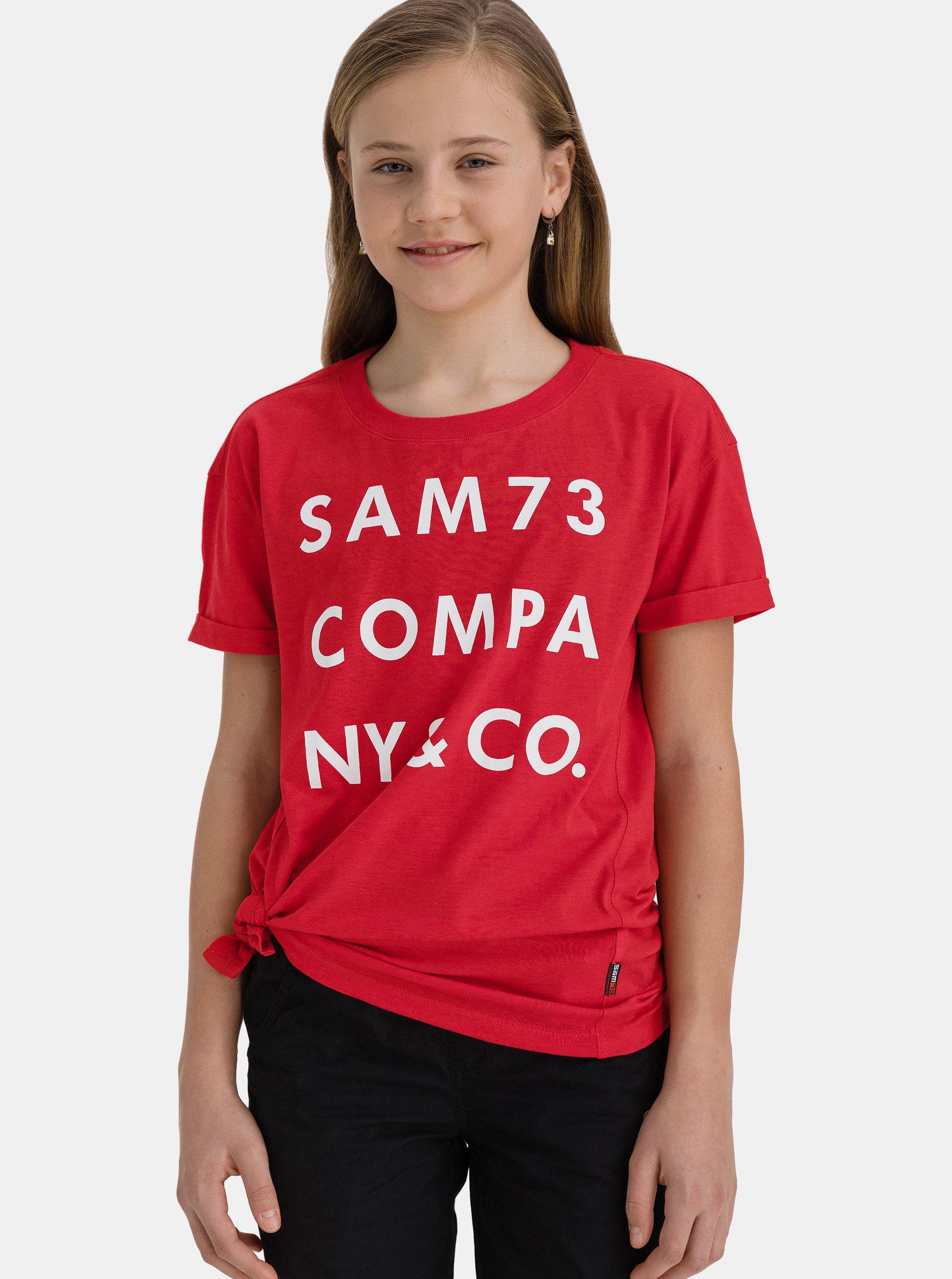 Levně Červené holčičí tričko s potiskem SAM 73