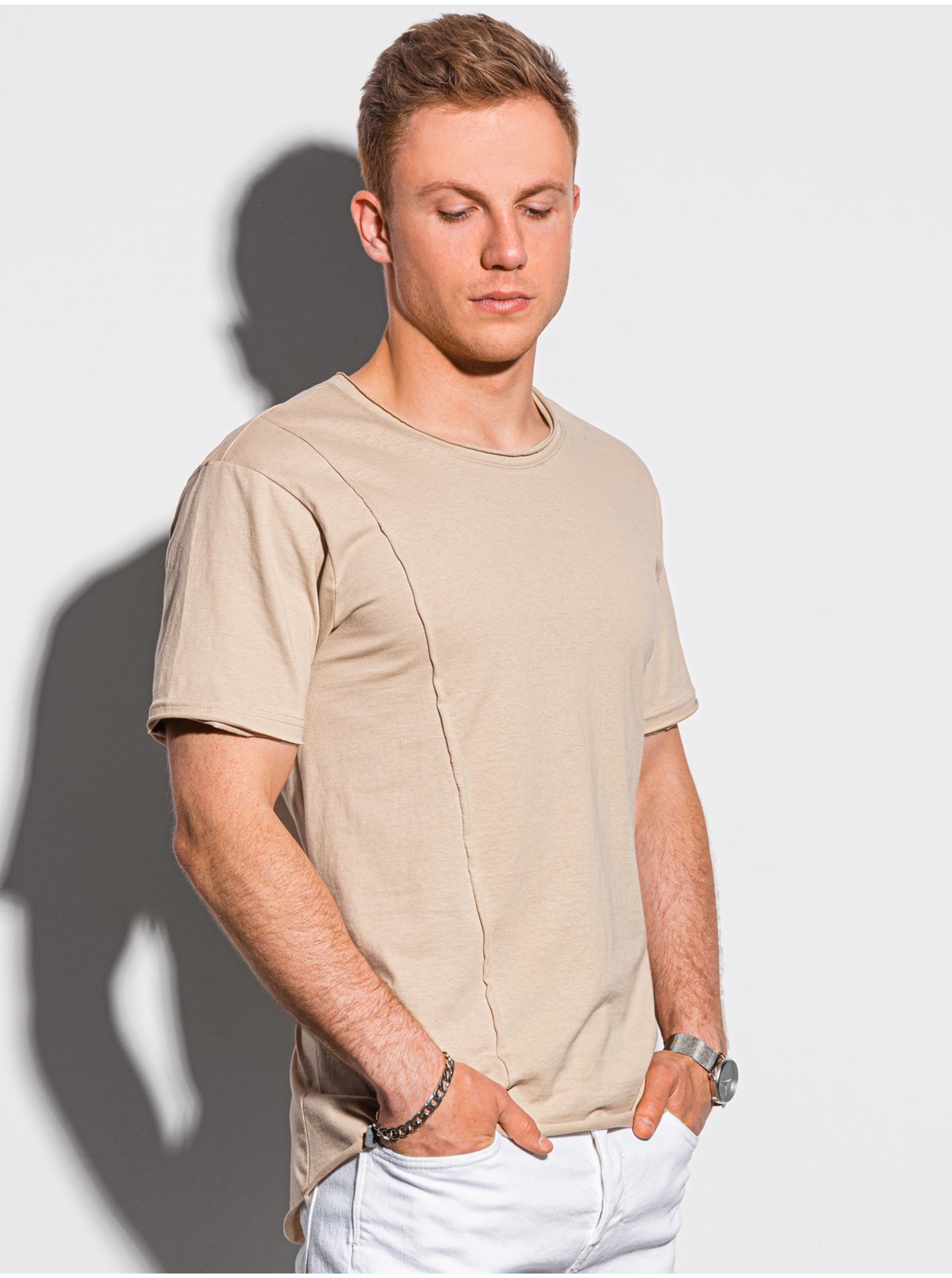Levně Béžové pánské basic tričko s kapsou Ombre Clothing S1378