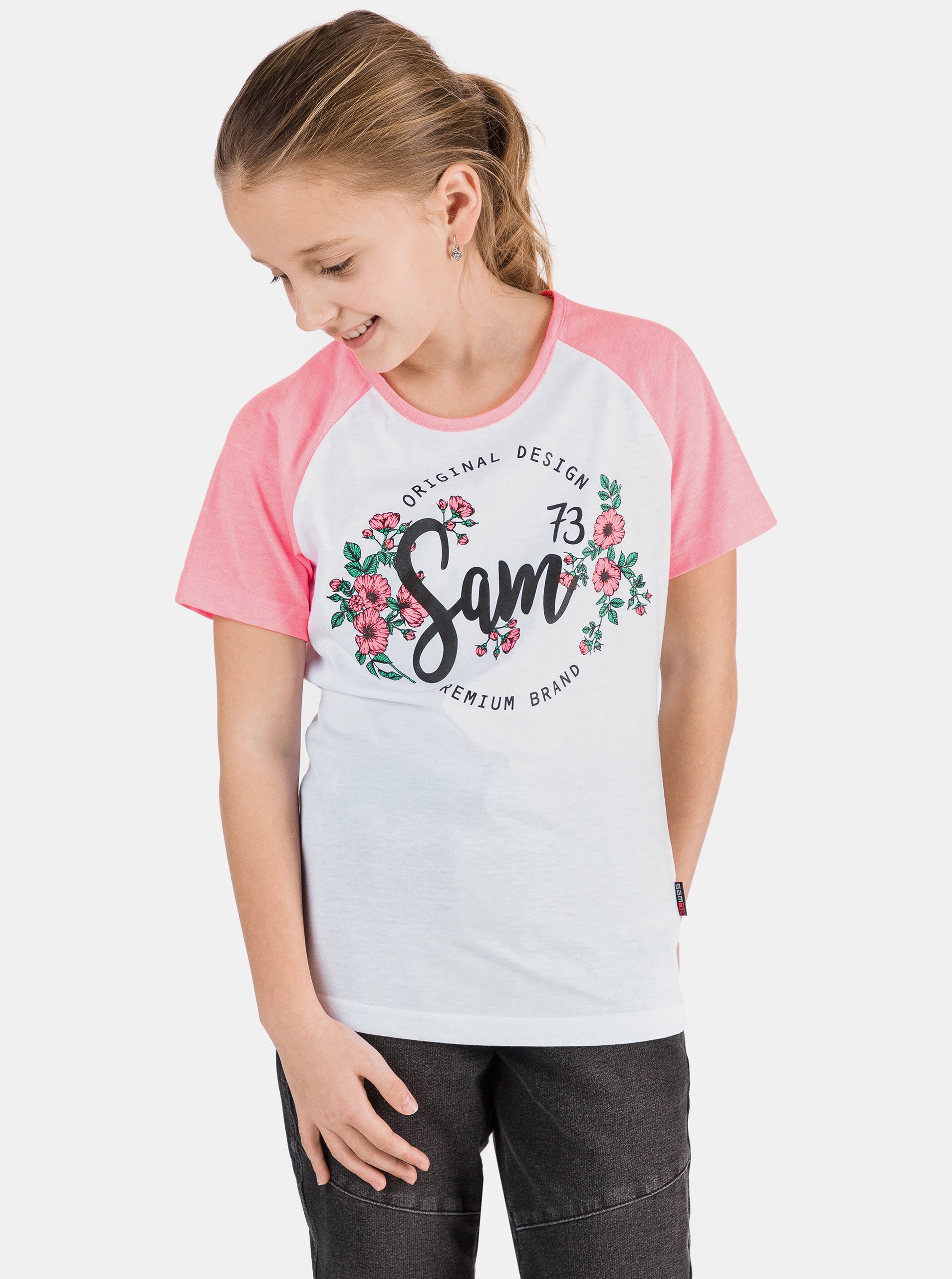 Levně Růžovo-bílé holčičí tričko s potiskem SAM 73