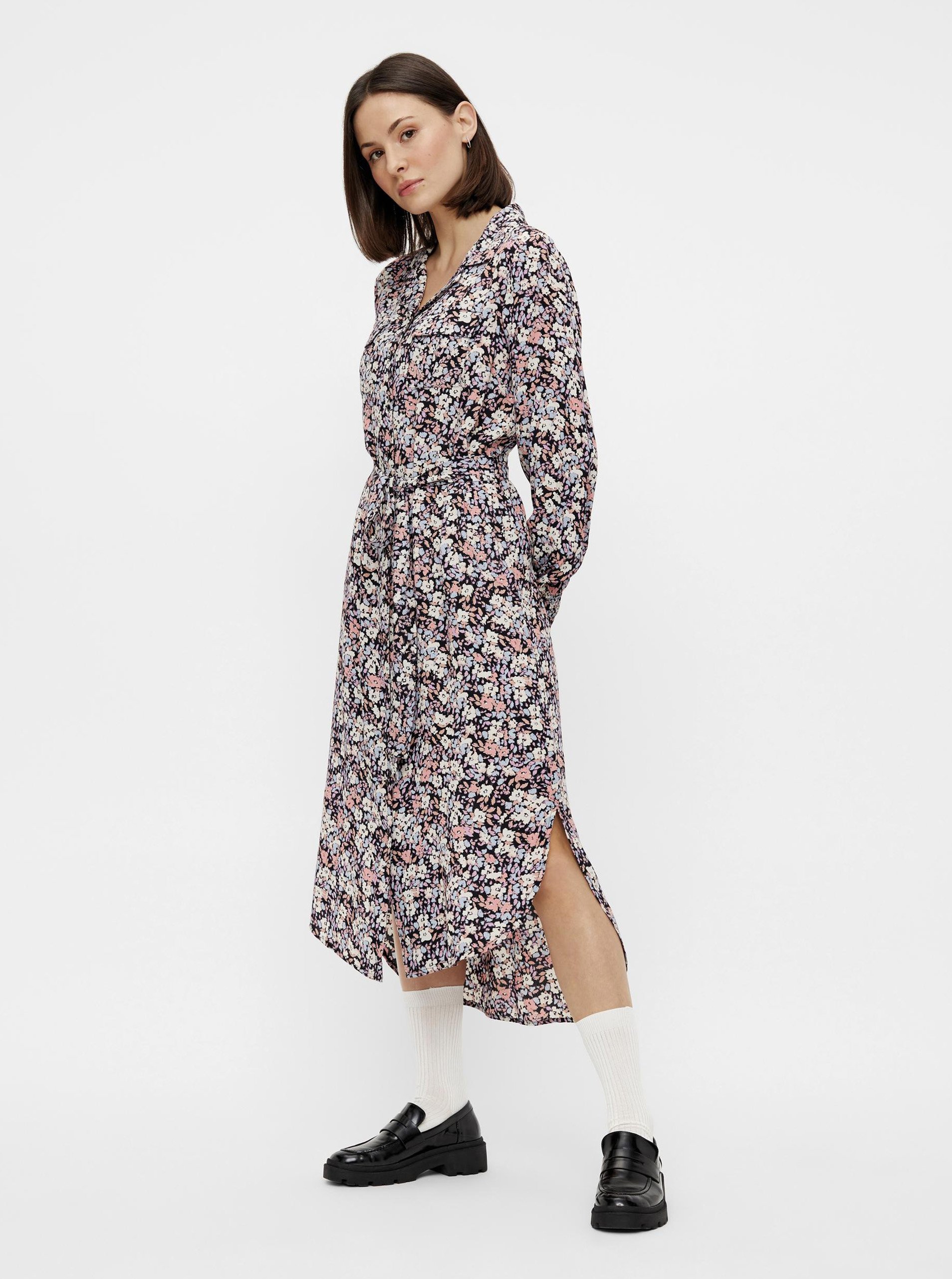 E-shop Šedé kvetované košeľové šaty Pieces