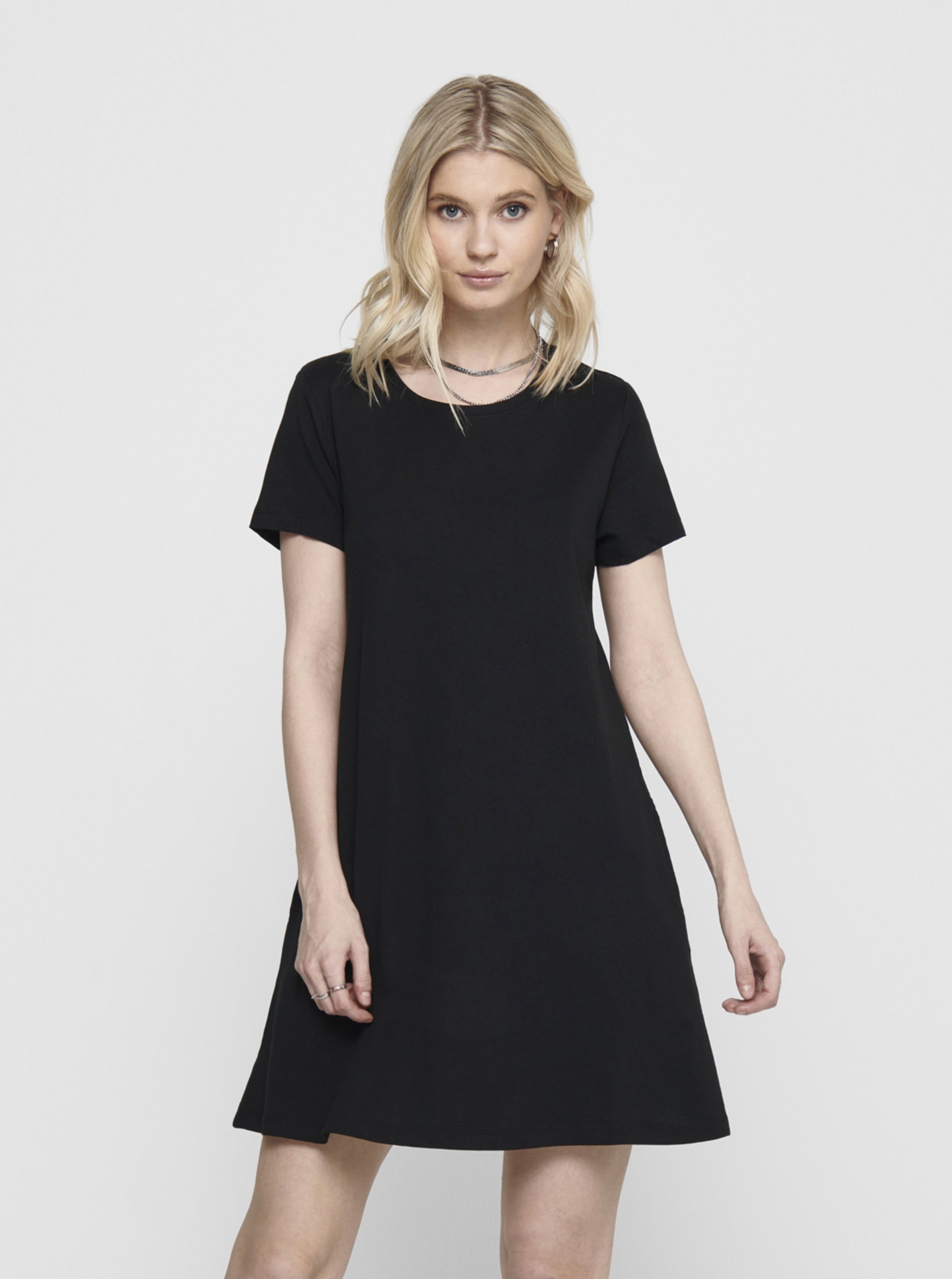 E-shop Černé šaty s kapsami ONLY May