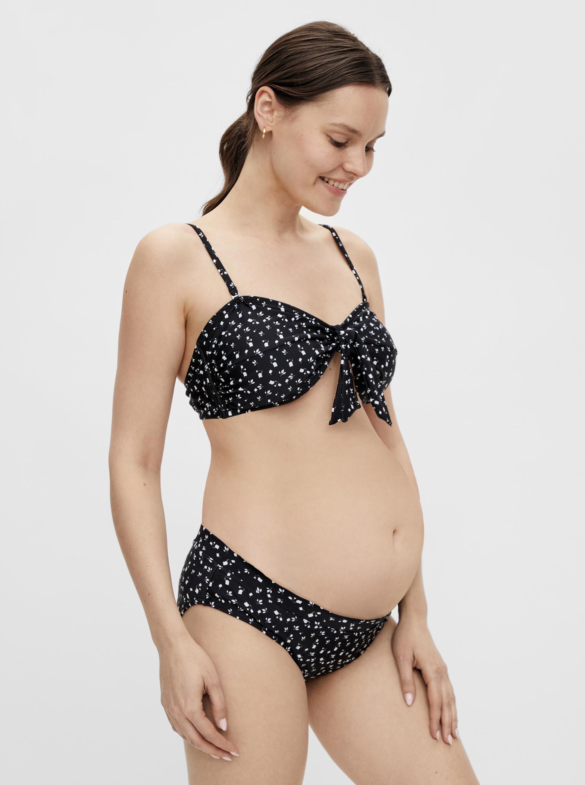Lacno Čierne kvetované dvojdielne tehotenské plavky Mama.licious Ofelia
