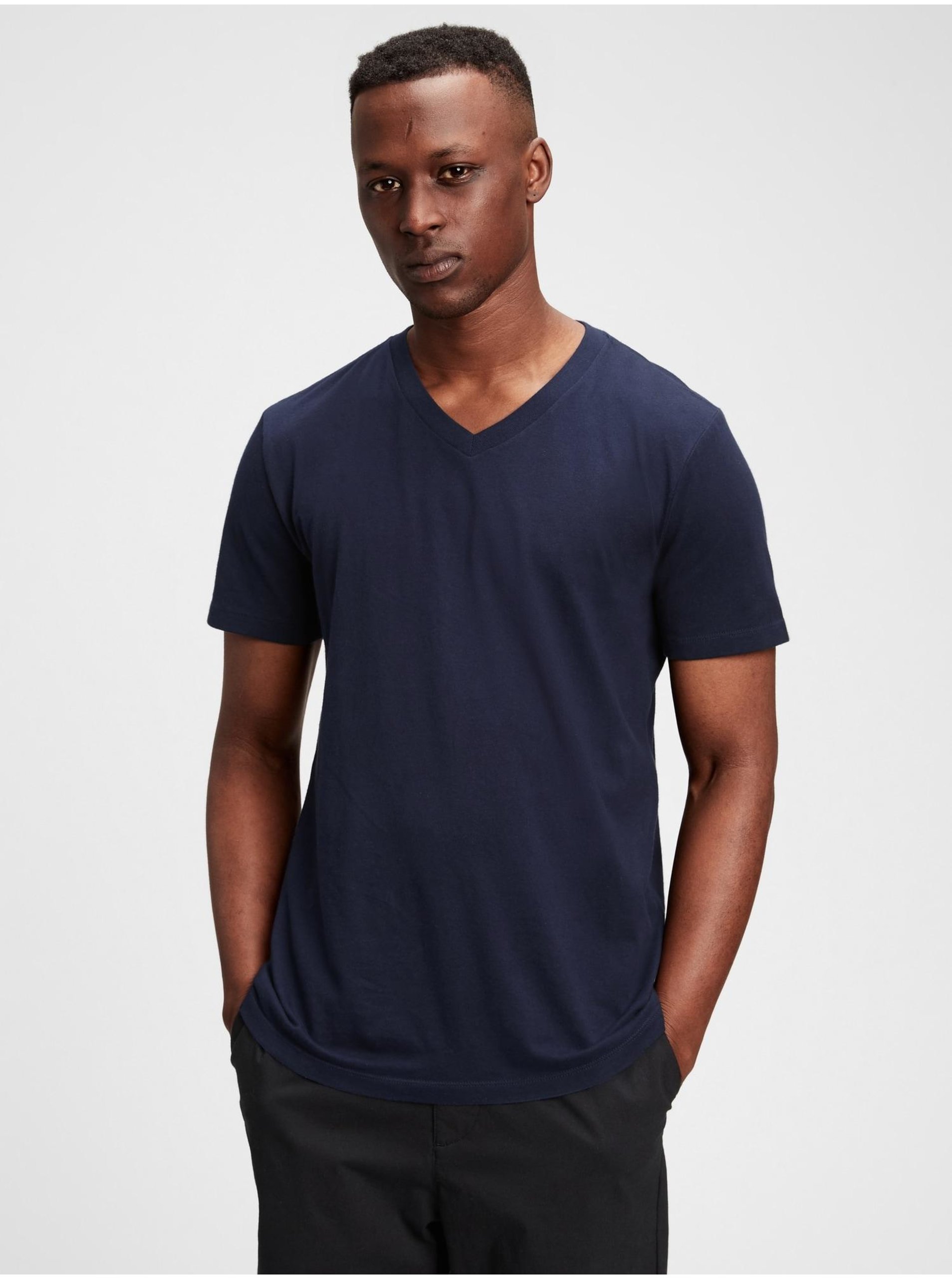 Levně Modré pánské tričko classic v t-shirt