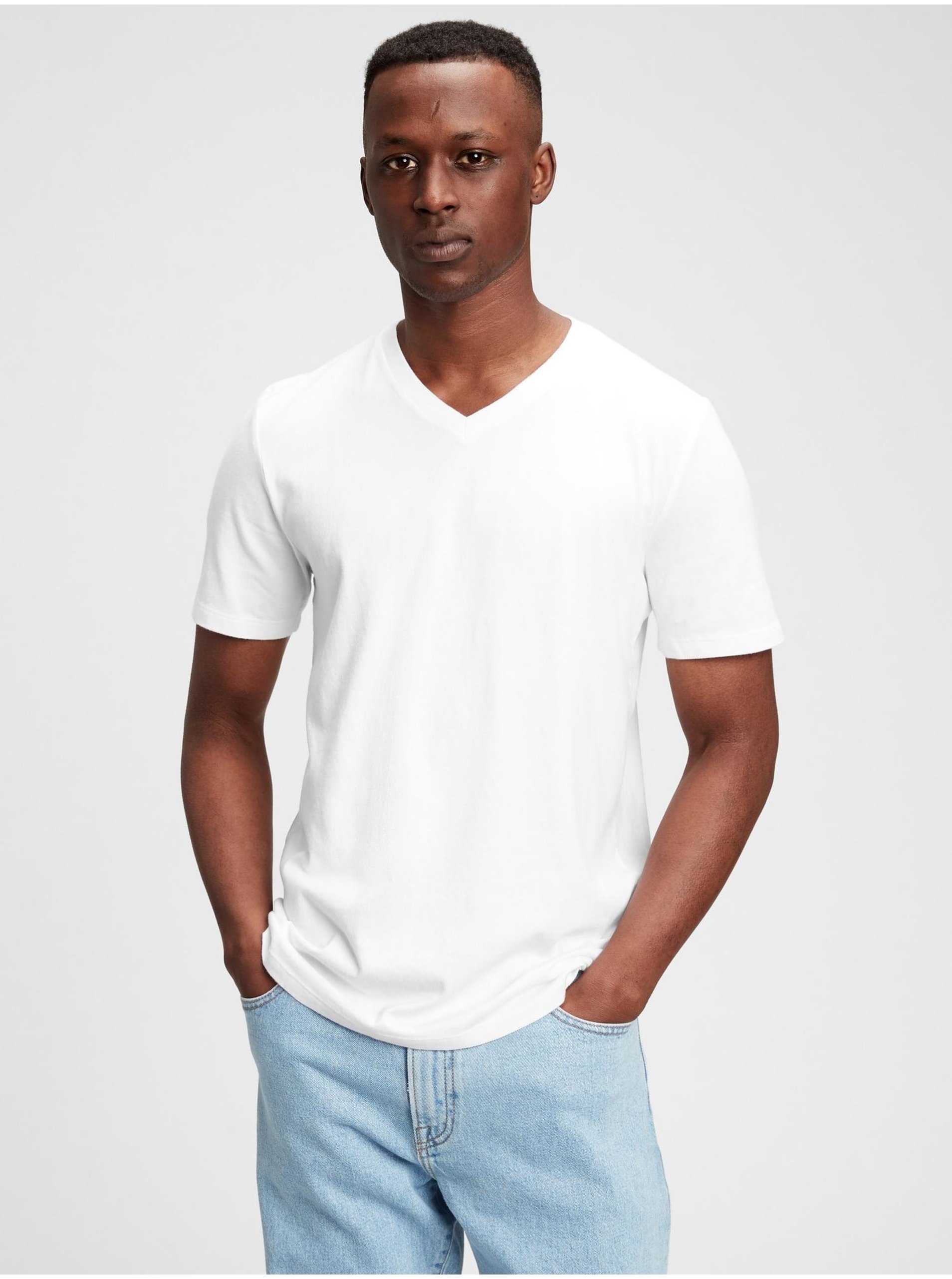 Levně Bílé pánské tričko classic v t-shirt