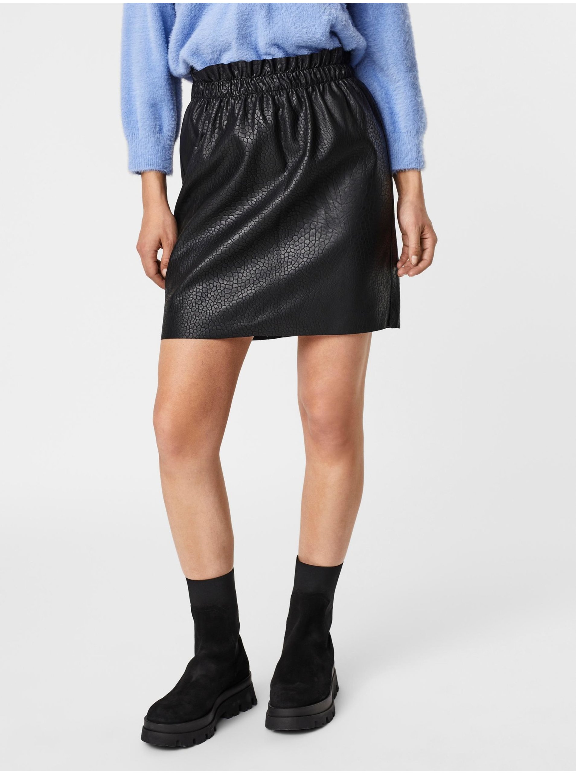 E-shop Černá sukně Vero Moda Riley