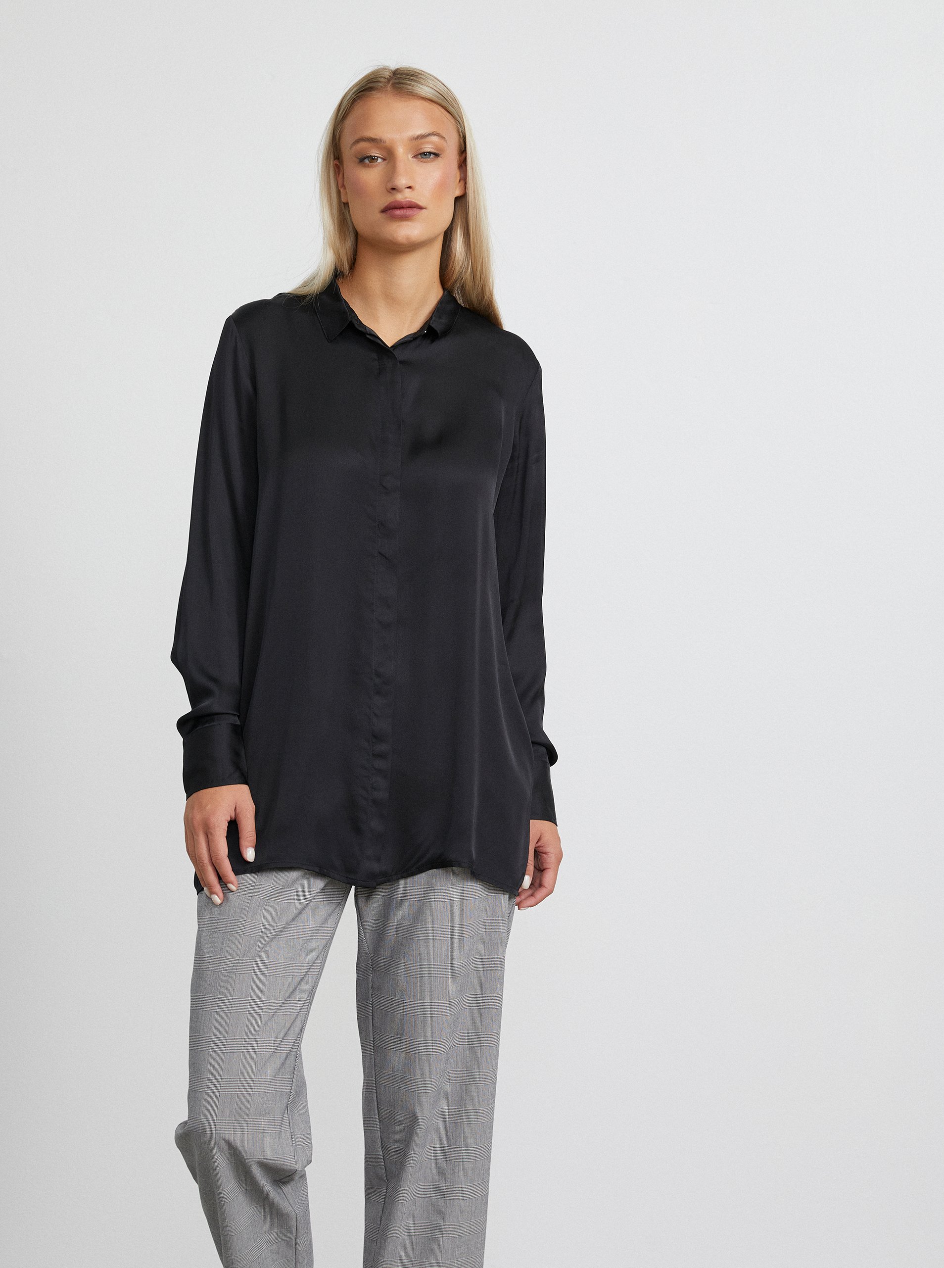 E-shop Černá dámská dlouhá košile METROOPOLIS by ZOOT.lab Angela