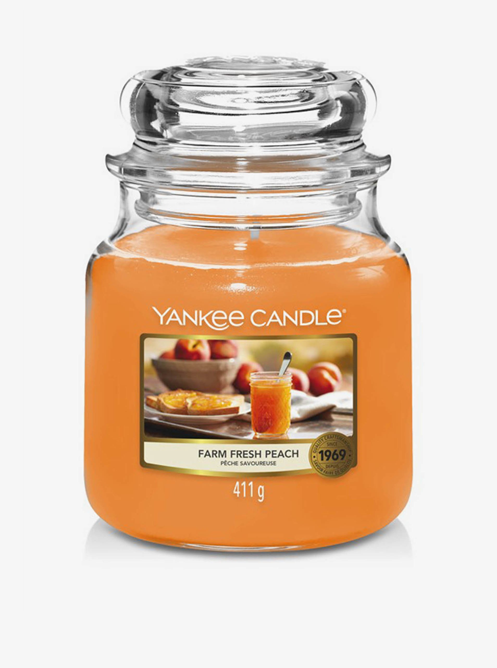 Lacno Vonná sviečka Yankee Candle Farm Fresh Peach (classic stredná)