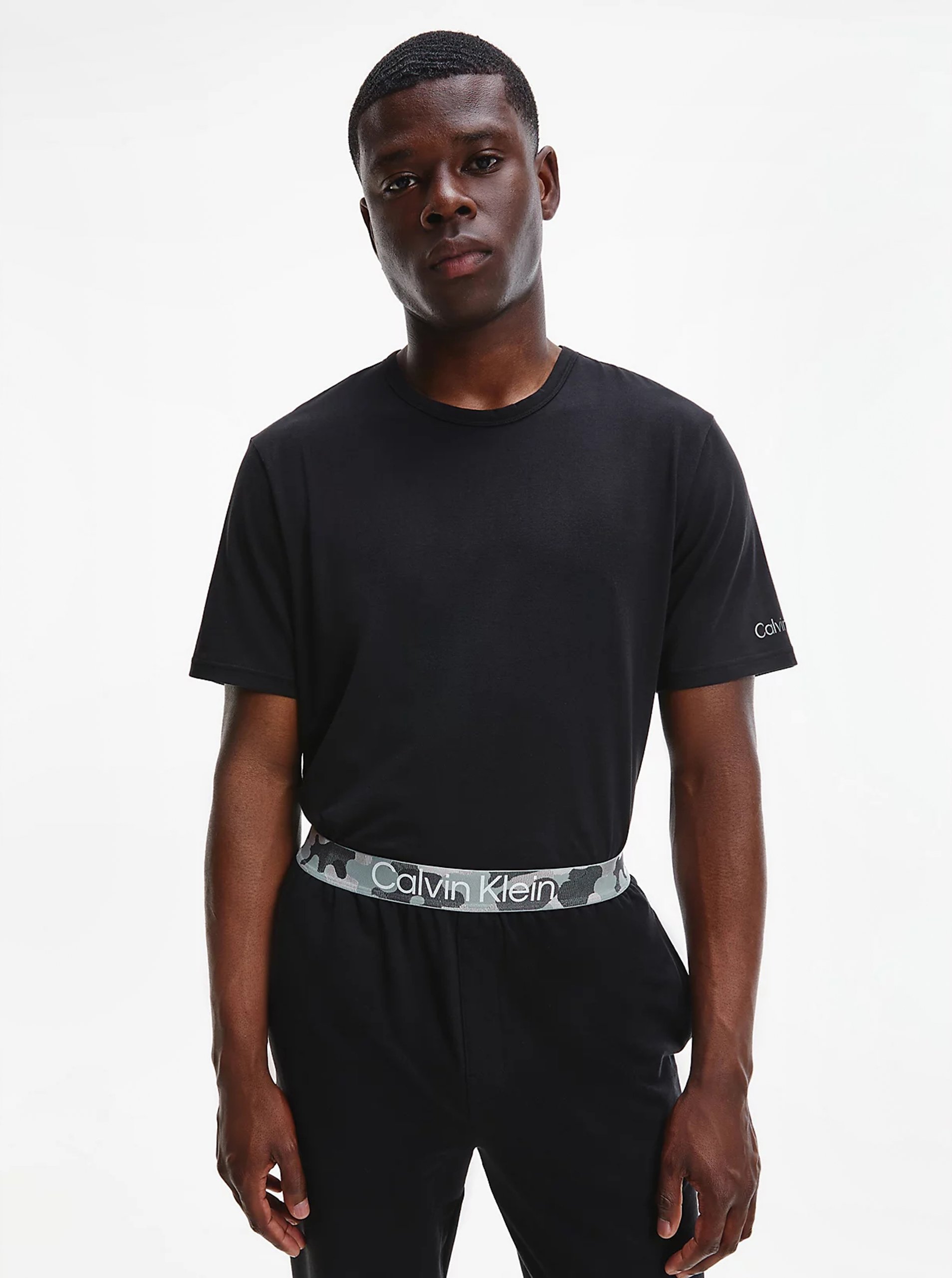 Lacno Čierne pánske tričko Calvin Klein