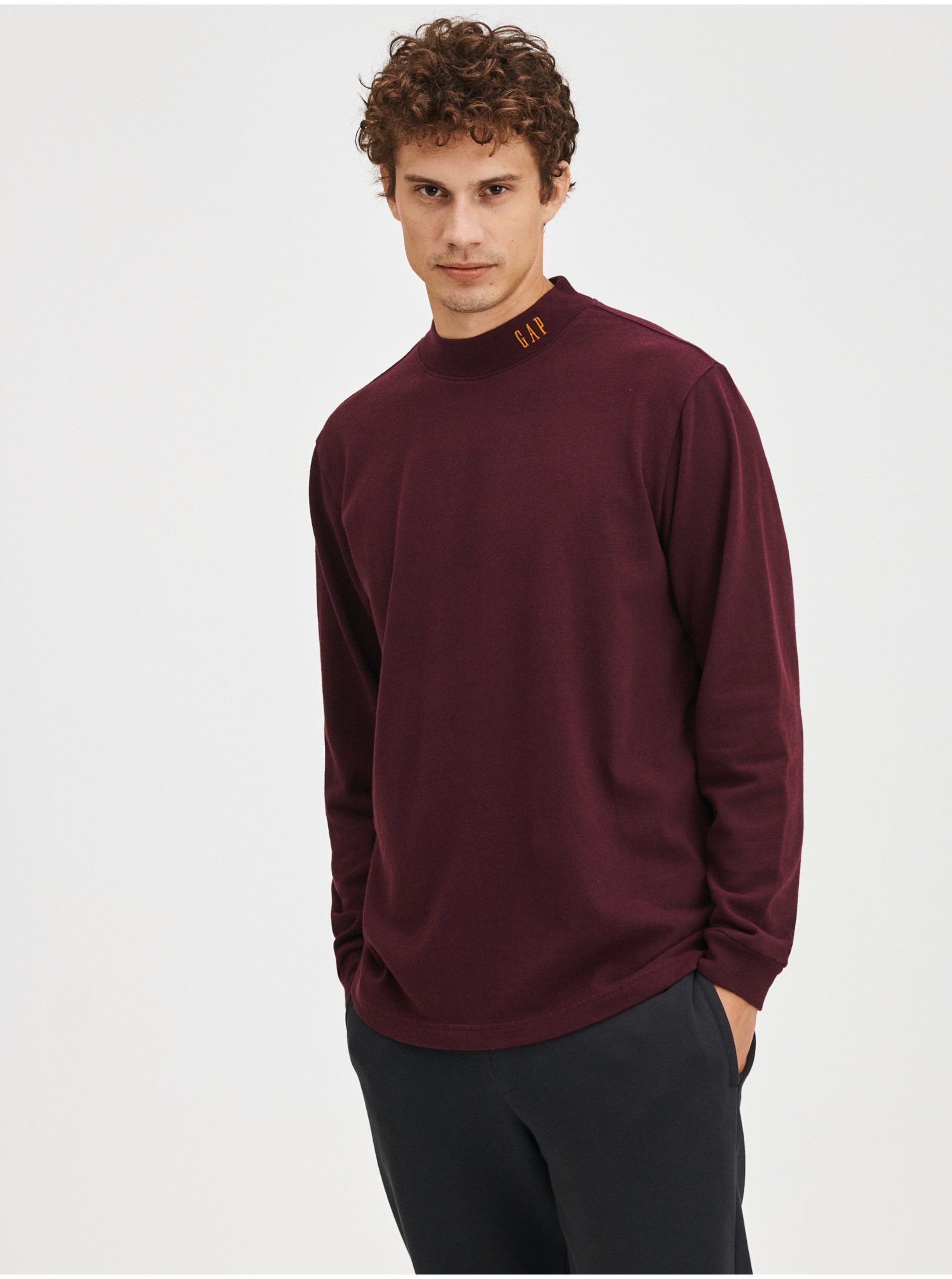 E-shop Vínové pánské tričko Bavlněné logo mock GAP
