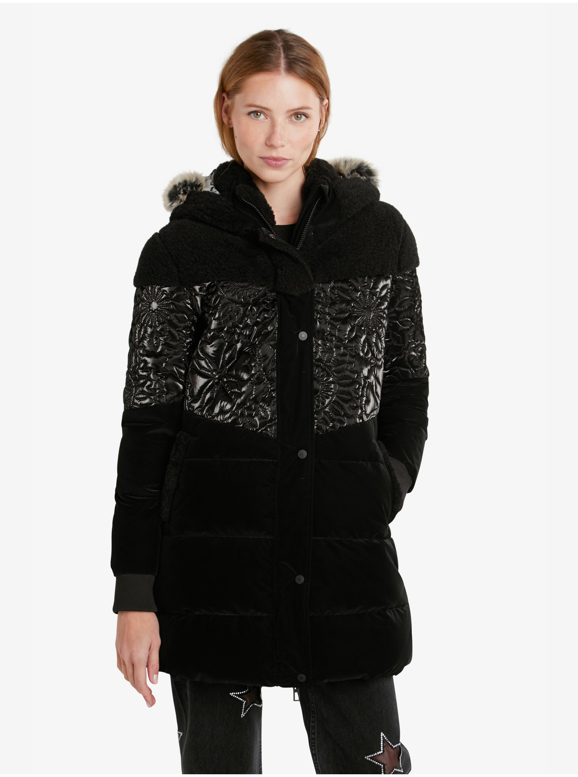 Lacno Černý dámský prošívaný zimní kabát Desigual