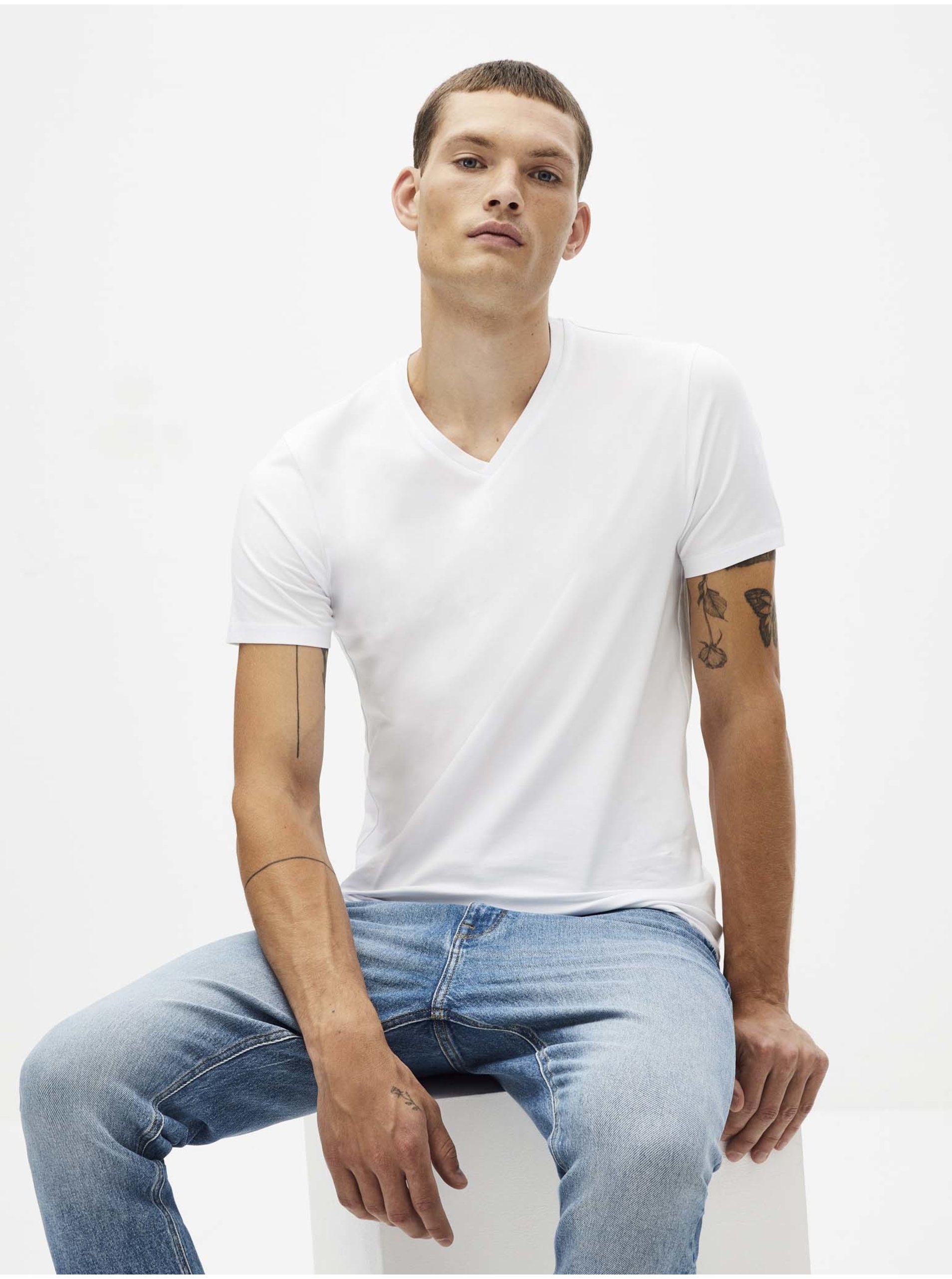 E-shop Biele pánske basic tričko Celio Neuniv