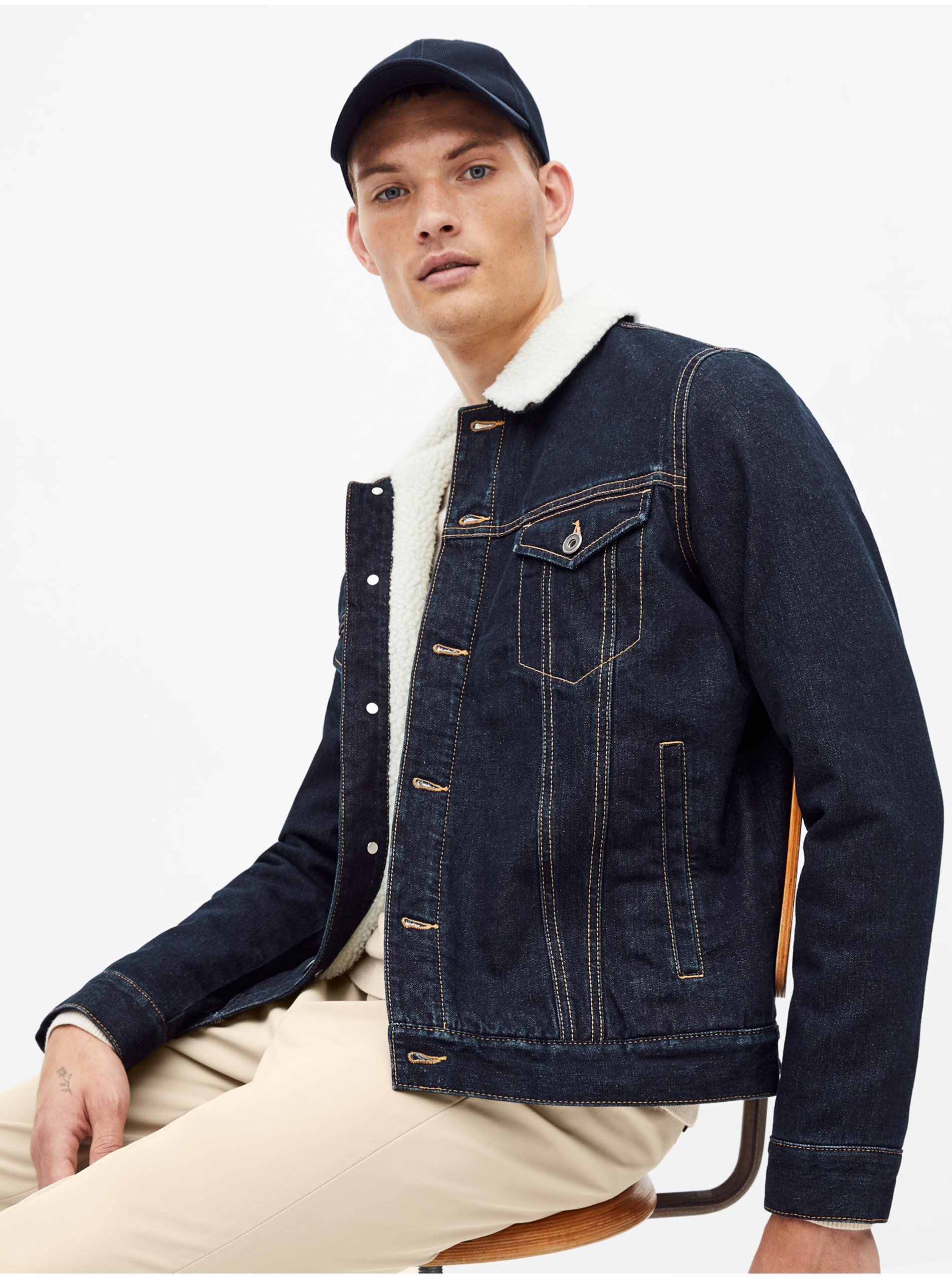 E-shop Tmavě modrá džínová bunda s umělým kožíškem Celio Susherpa