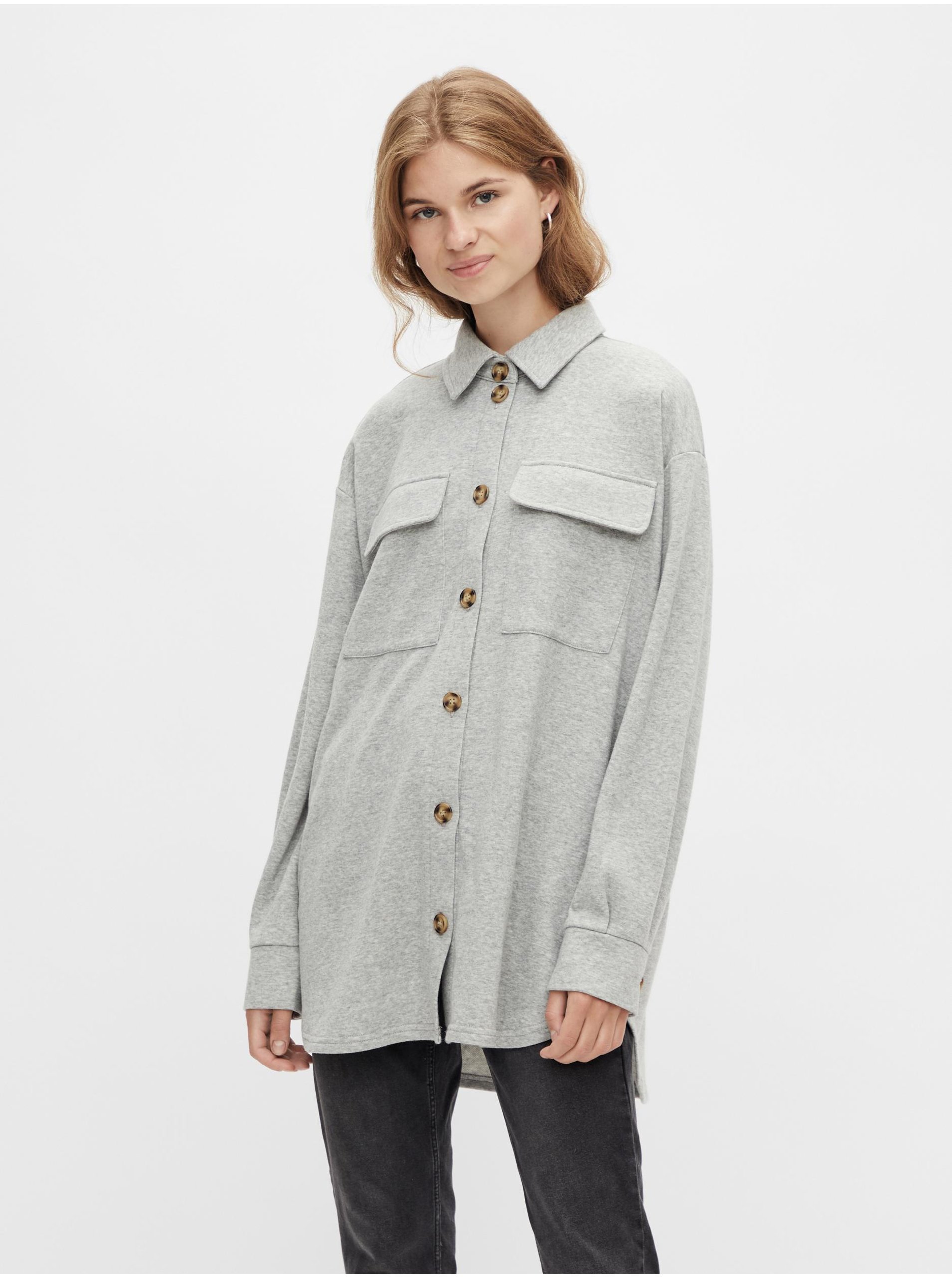 E-shop Světle šedá dámská oversize košilová bunda Pieces Chilli