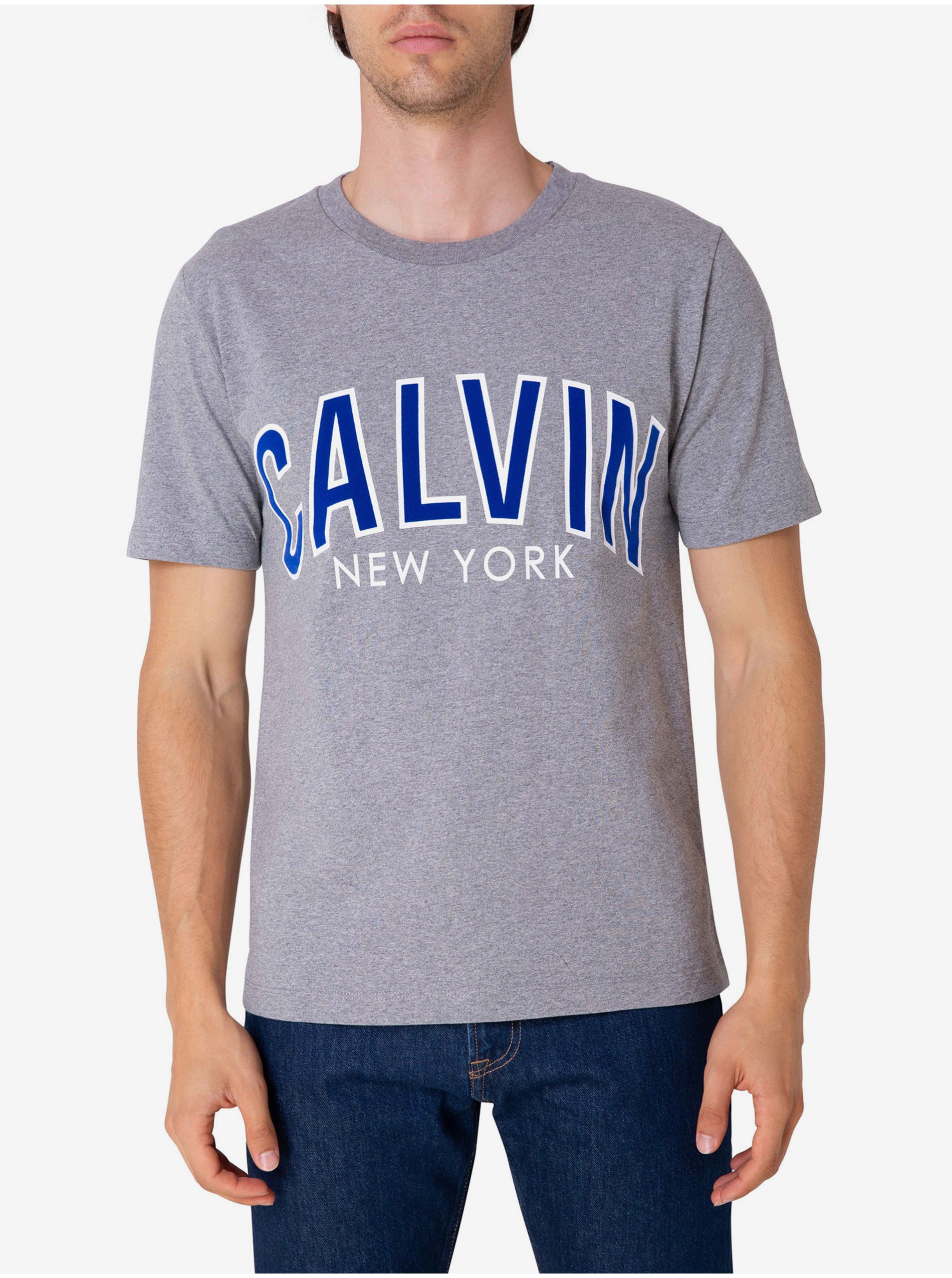 Levně Světle šedé pánské tričko Calvin Klein Jeans