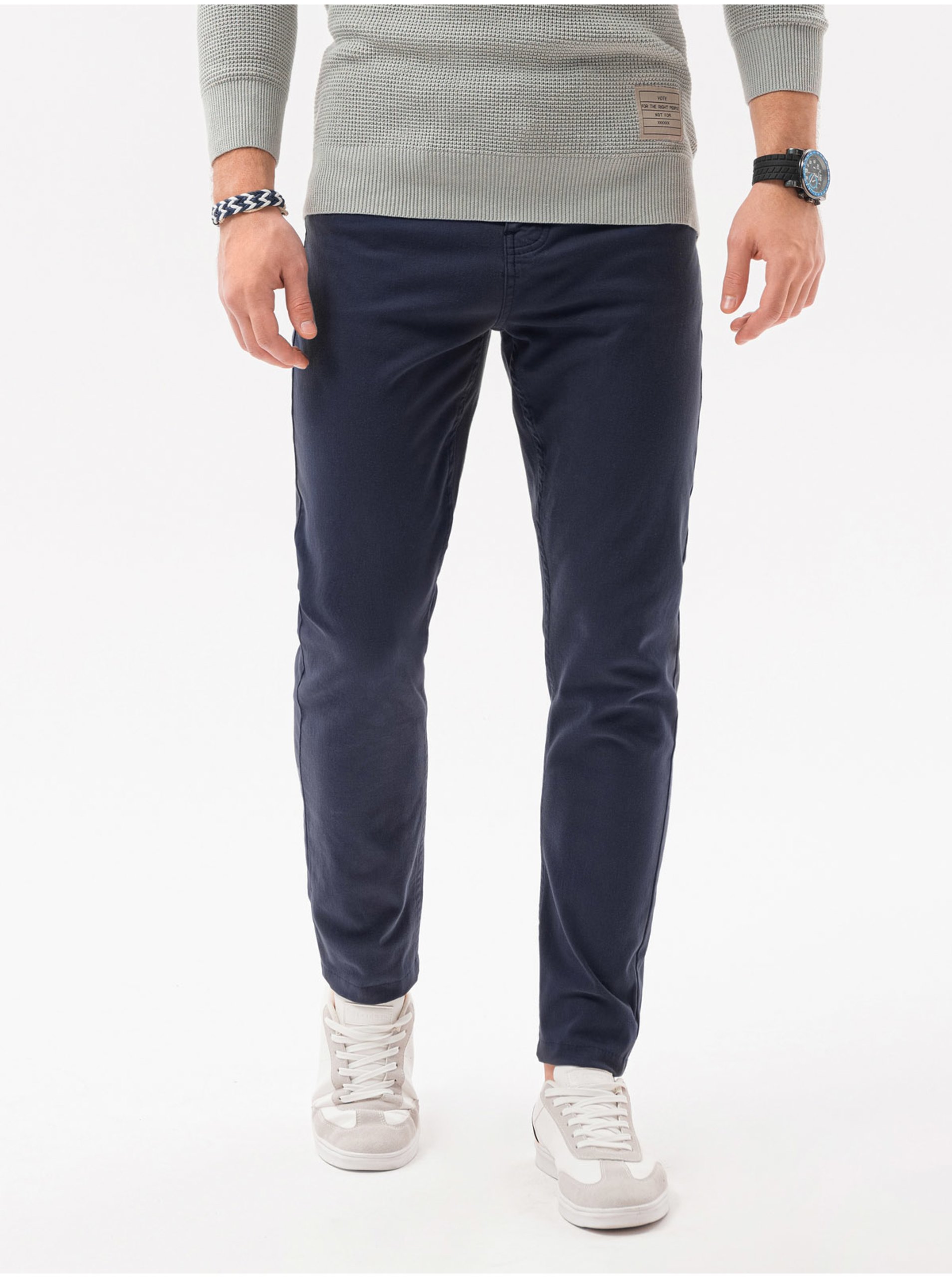 Levně Tmavě modré pánské chino kalhoty Ombre Clothing P1059