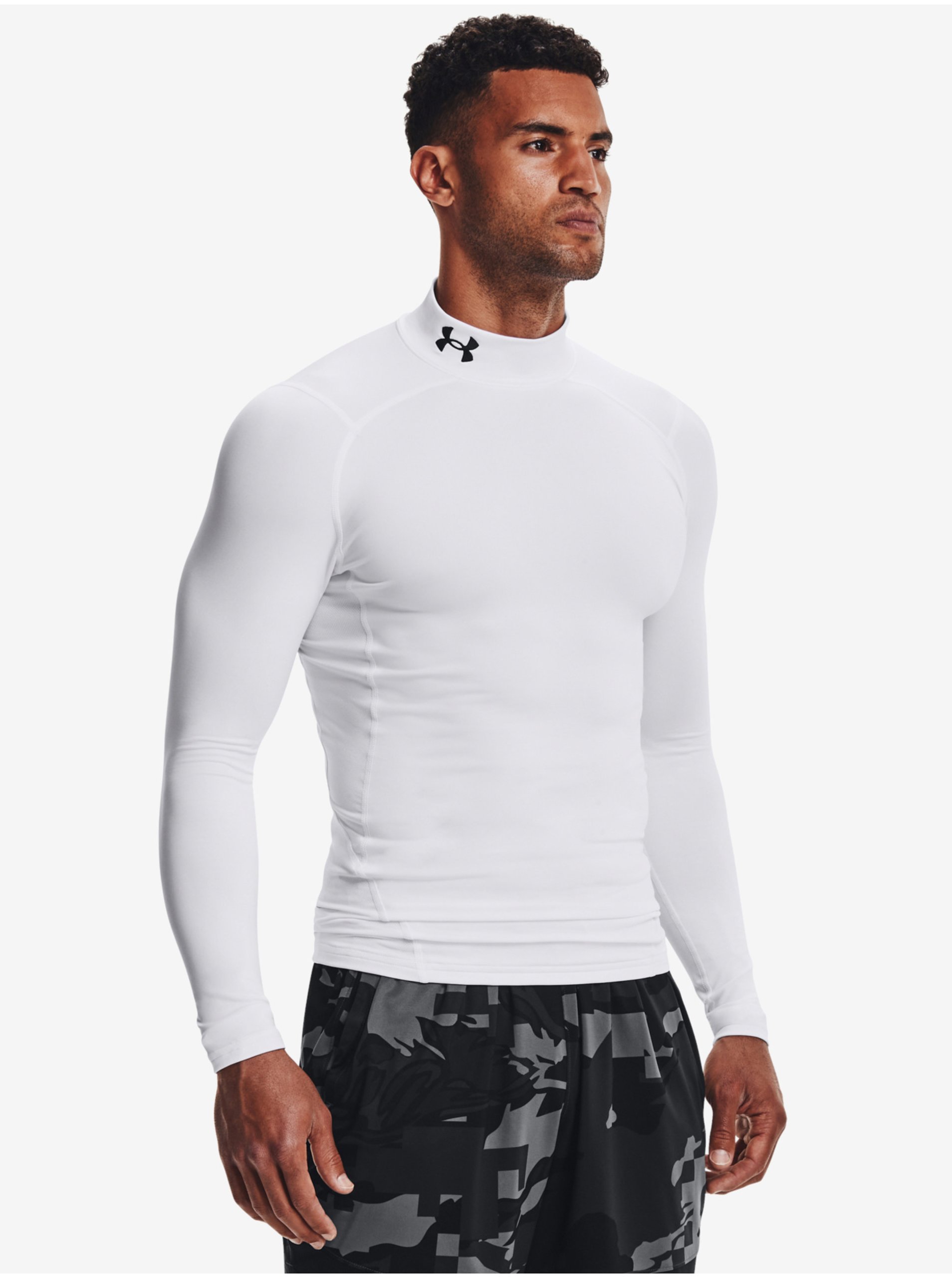 E-shop Bílé sportovní tričko Under Armour CG Armour Comp Mock