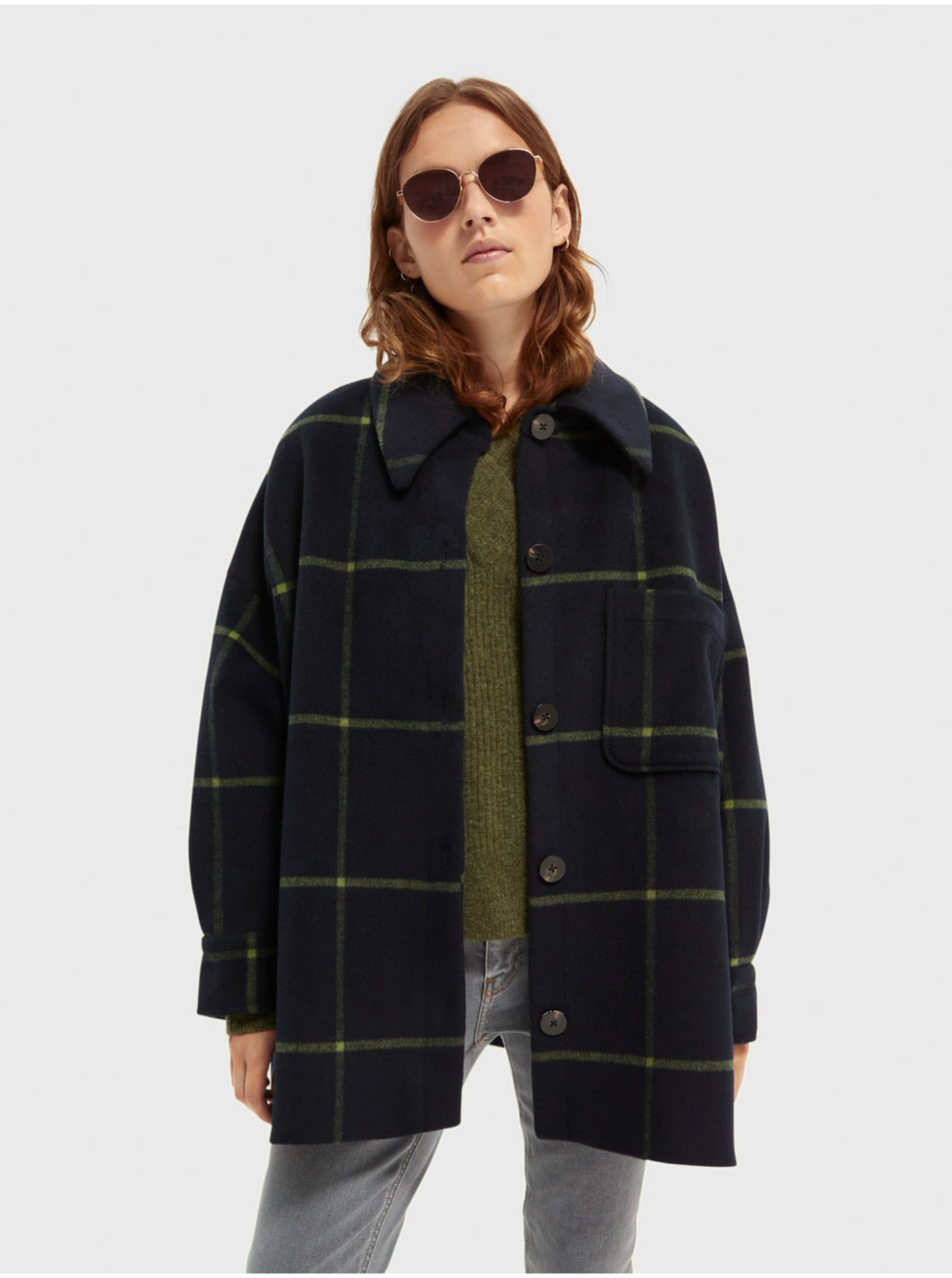 E-shop Tmavomodrá dámska vzorovaná košeľová bunda s prímesou vlny Scotch & Soda