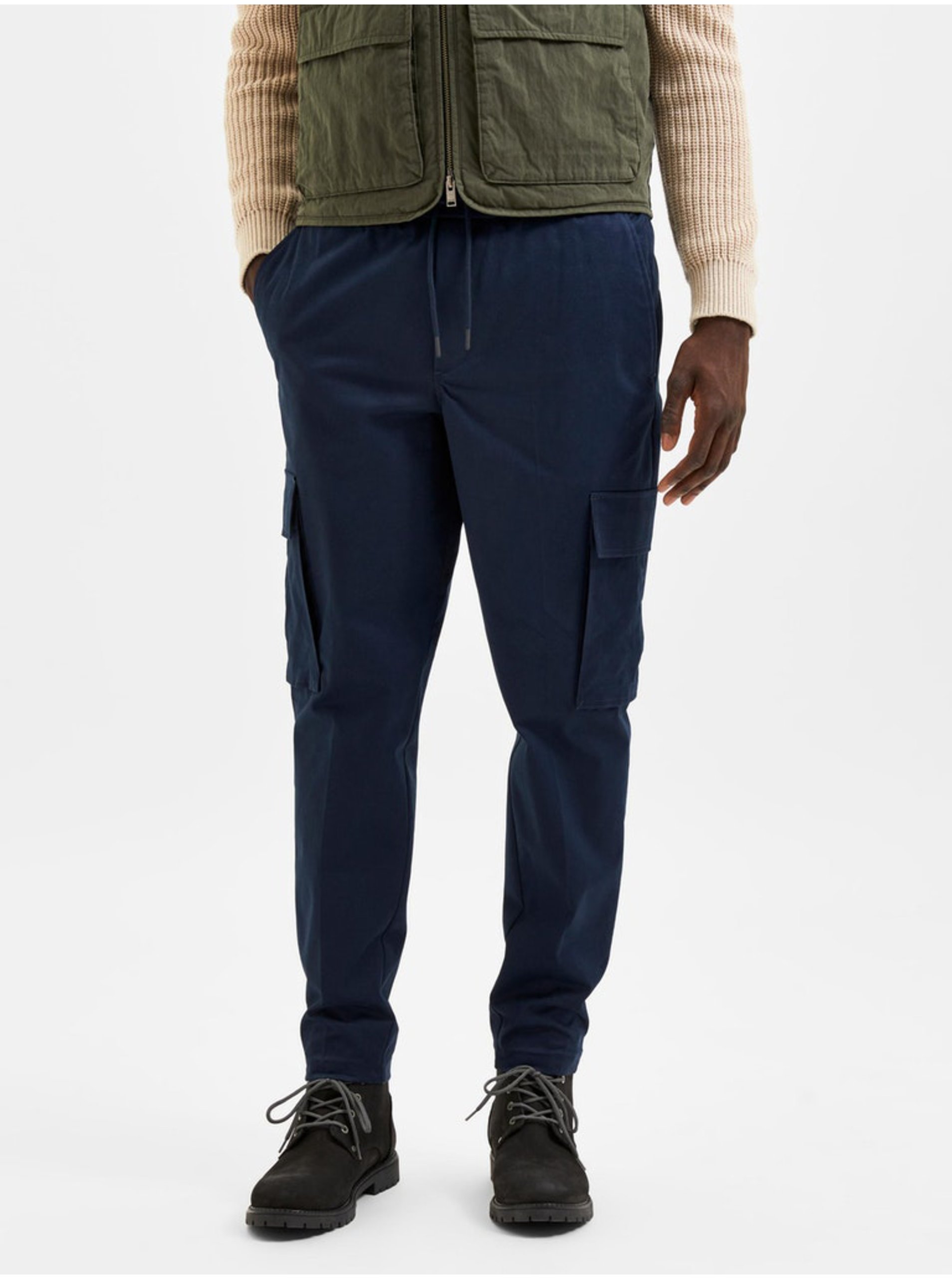 E-shop Tmavě modré kalhoty s kapsami Selected Homme Kent