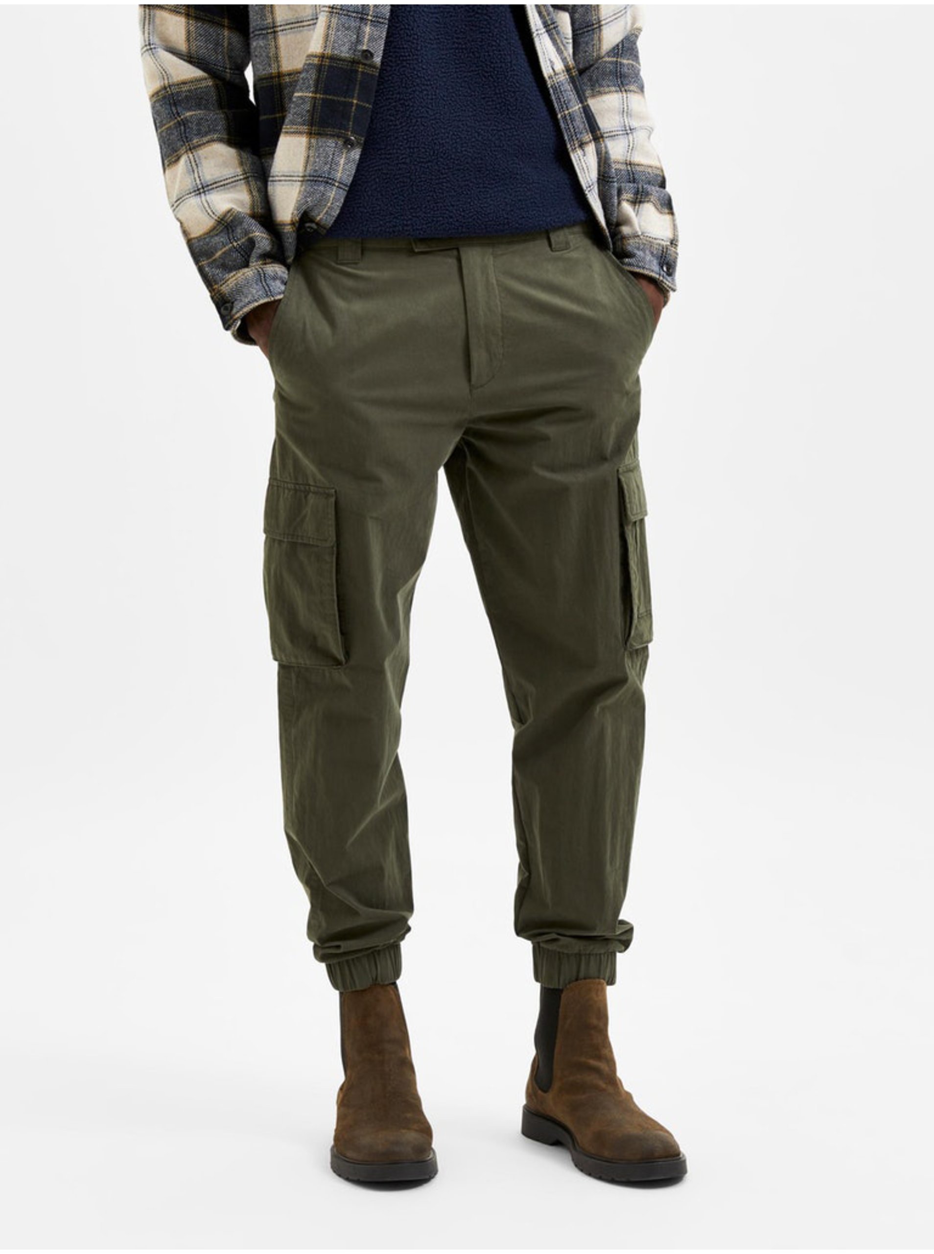 Levně Khaki kalhoty s kapsami Selected Homme