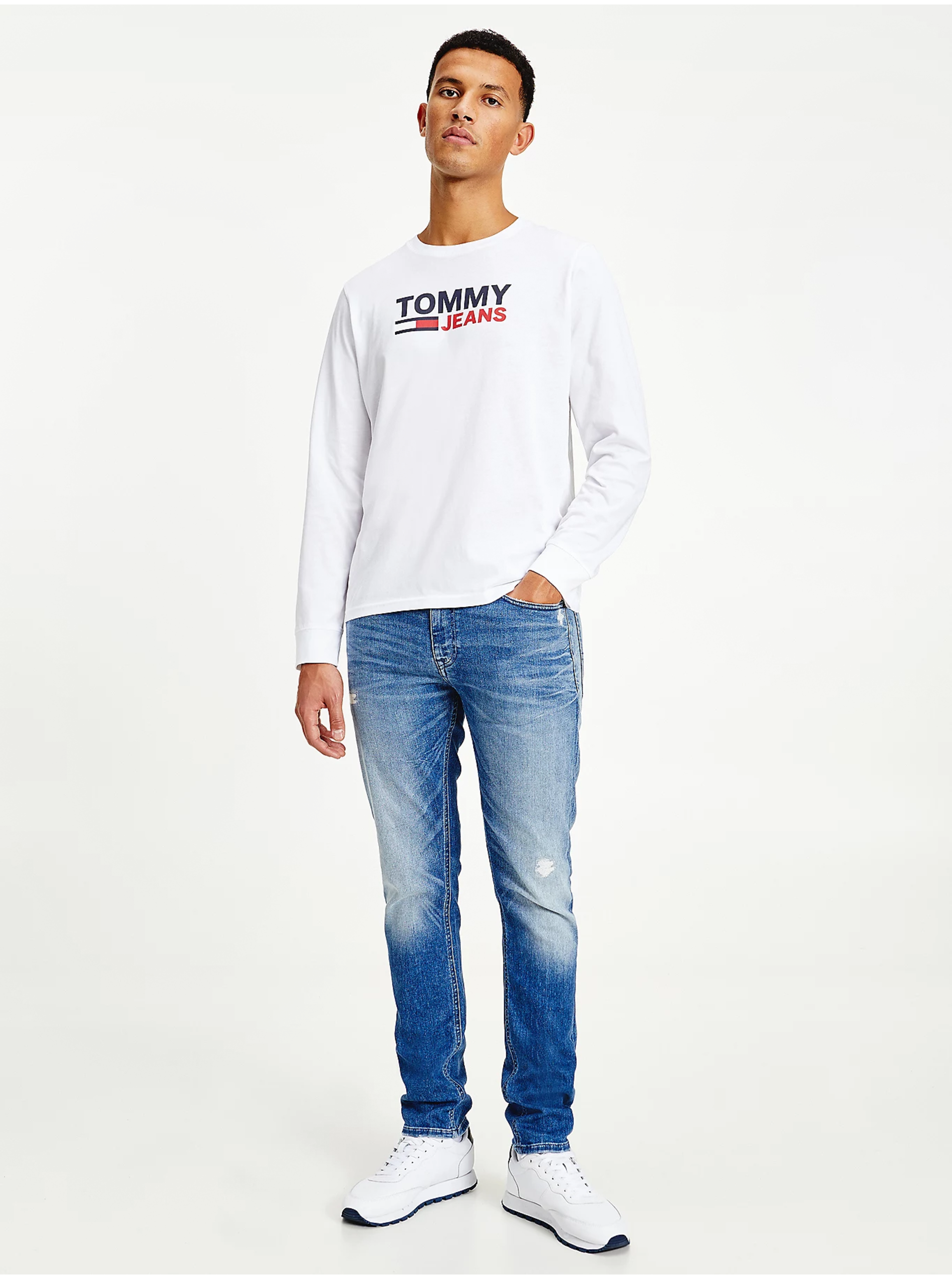 Lacno Biele pánske tričko s nápisom Tommy Jeans