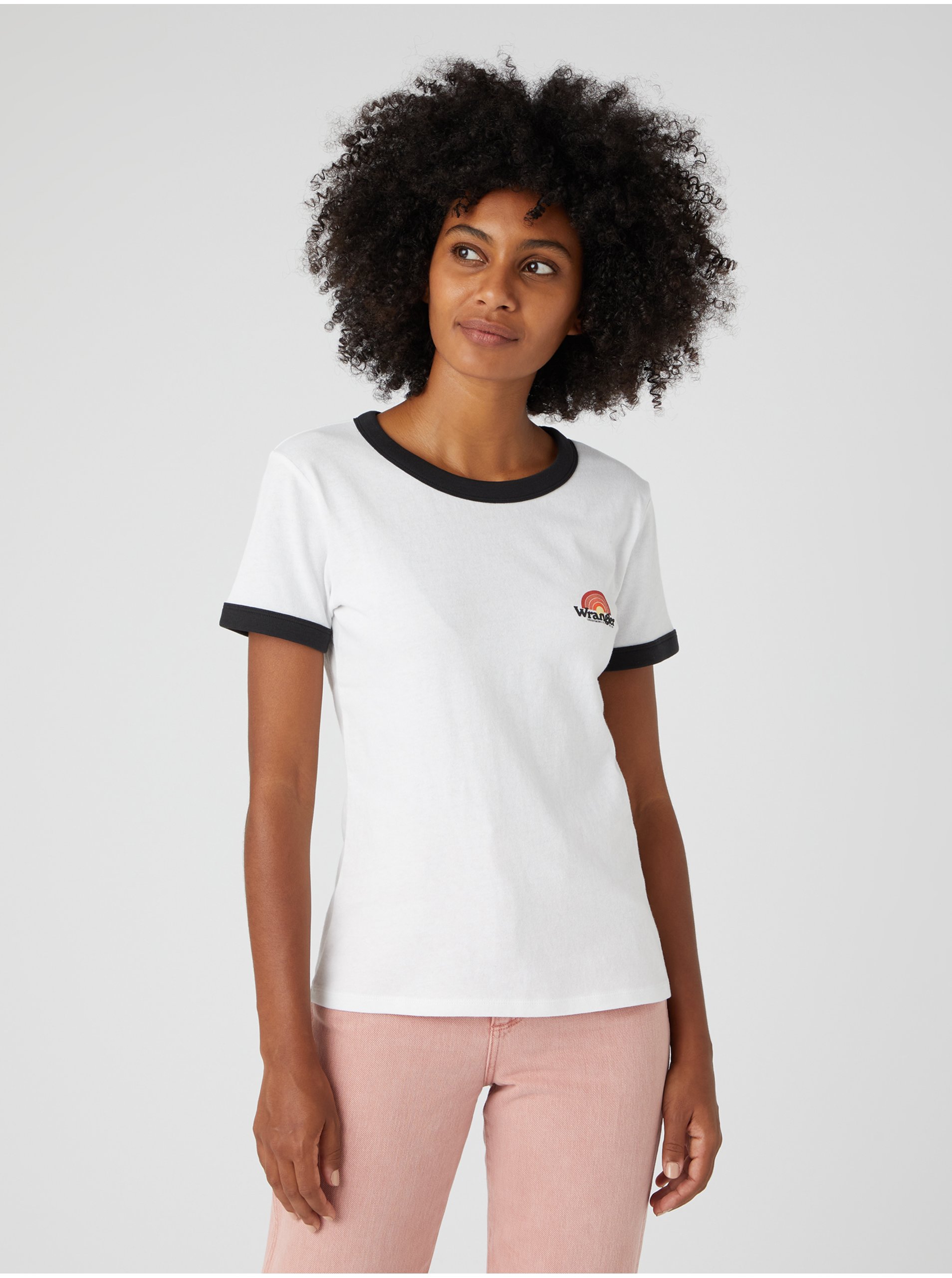 Levně Černo-bílé dámské tričko s potiskem Wrangler