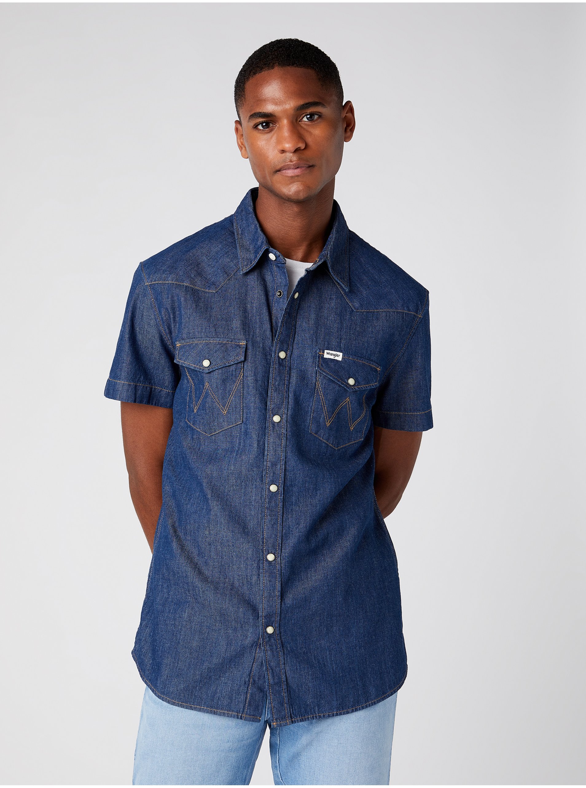 E-shop Tmavě modrá pánská džínová košile Wrangler