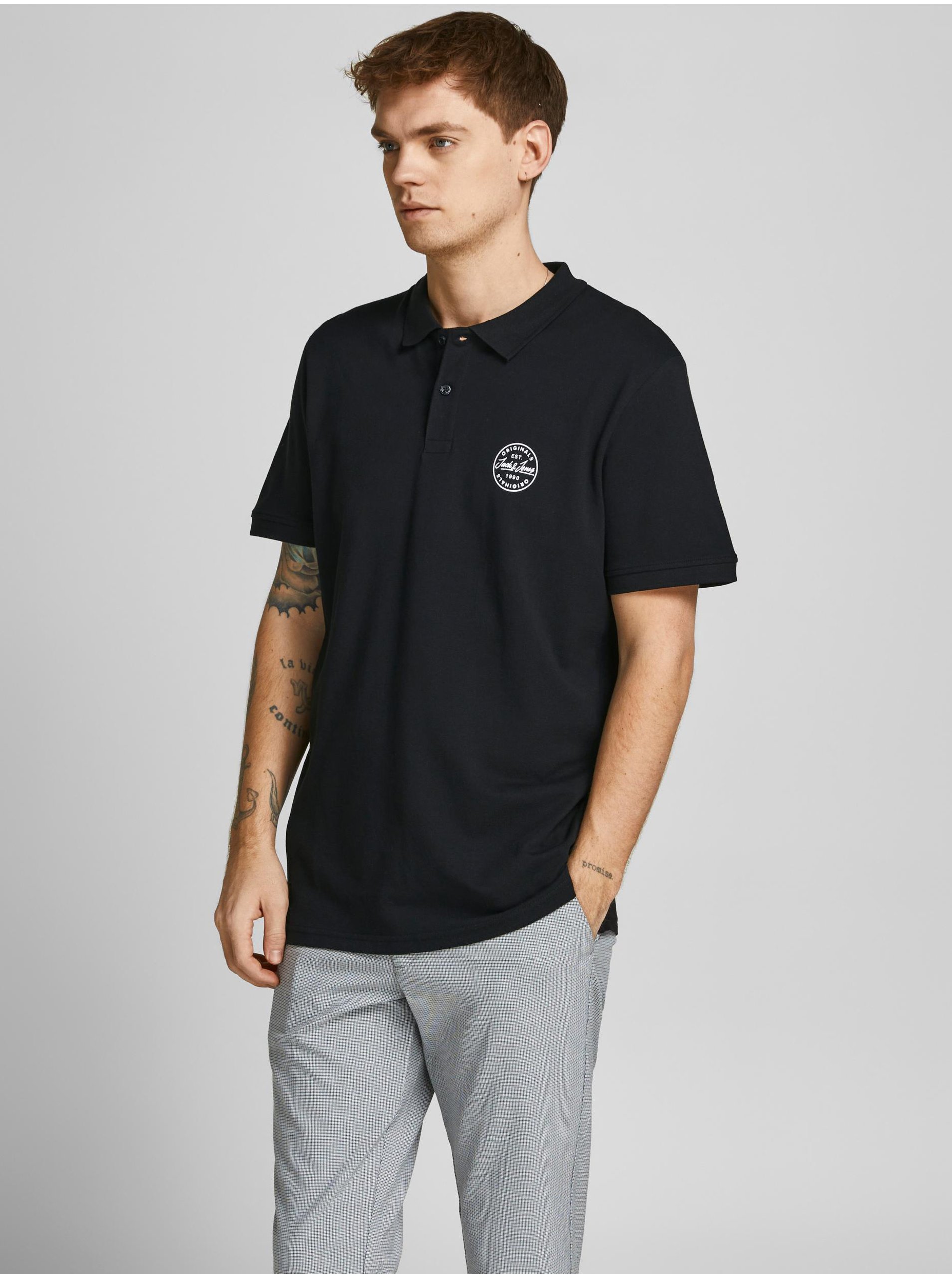 Levně Černé polo tričko Jack & Jones Shark