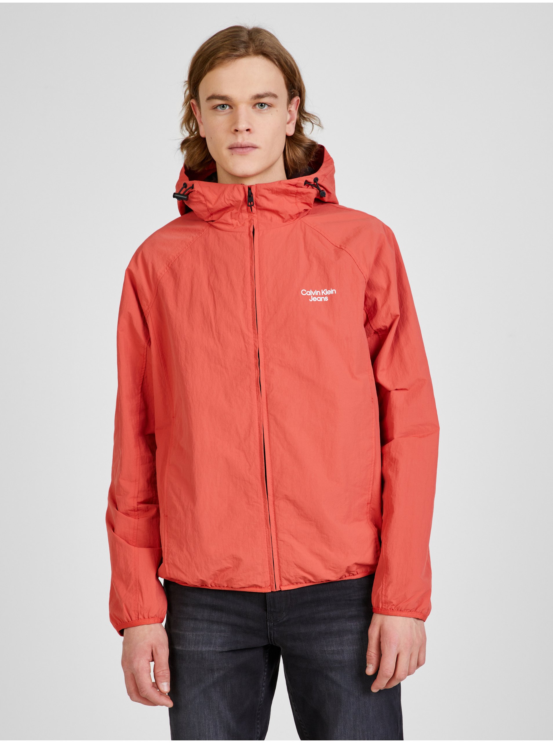 Lacno Červená pánska vzorovaná ľahká bunda s kapucou Calvin Klein