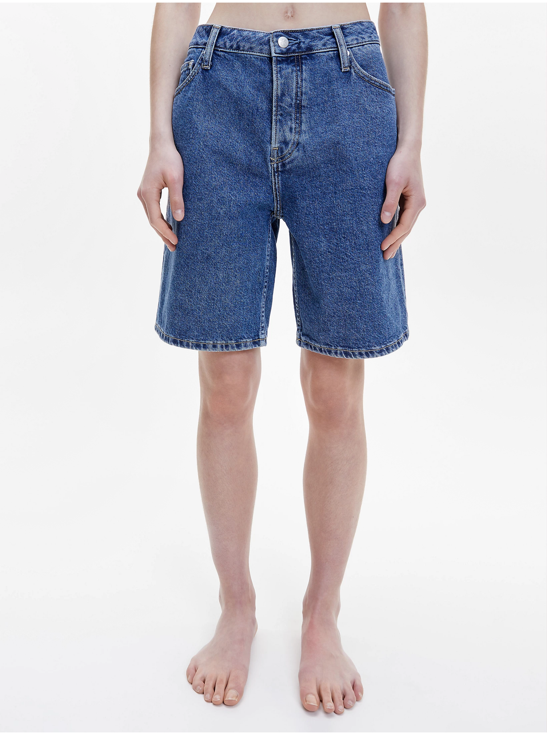 Levně Modré dámské široké džínové kraťasy Calvin Klein Jeans