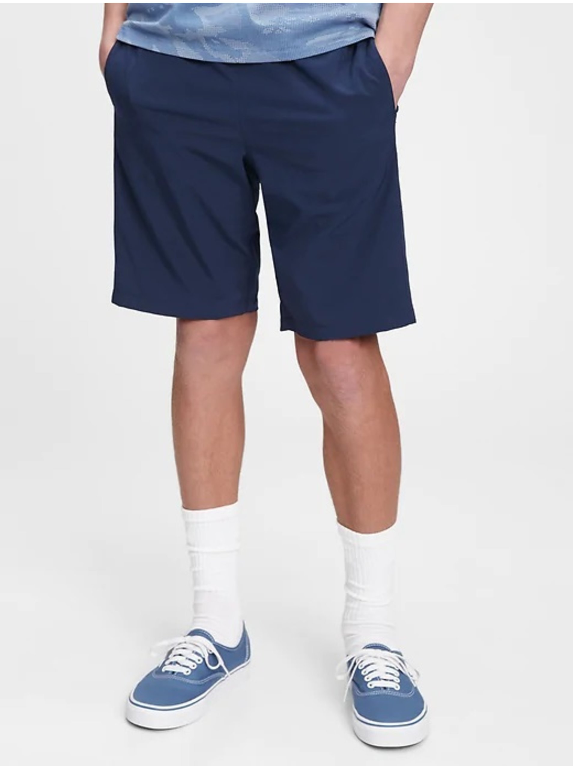 E-shop Tmavě modré klučičí kraťasy GAP teen recycled quick-dry shorts