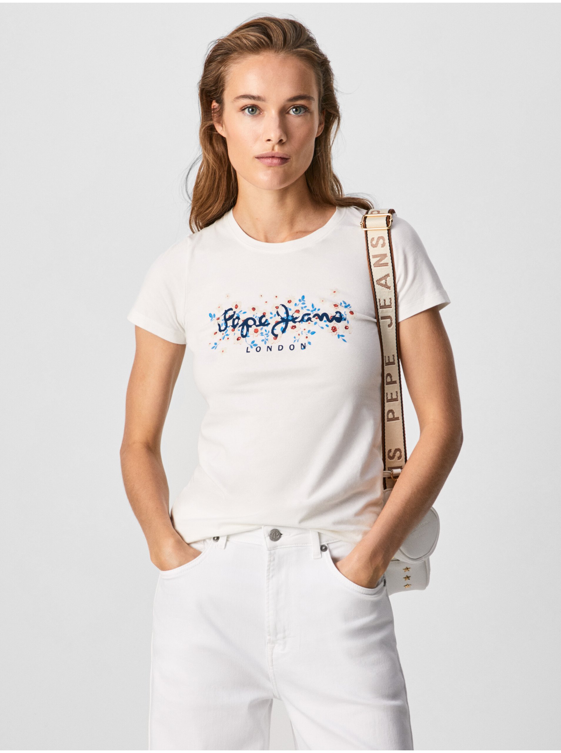 Levně Bílé dámské tričko Pepe Jeans Bego
