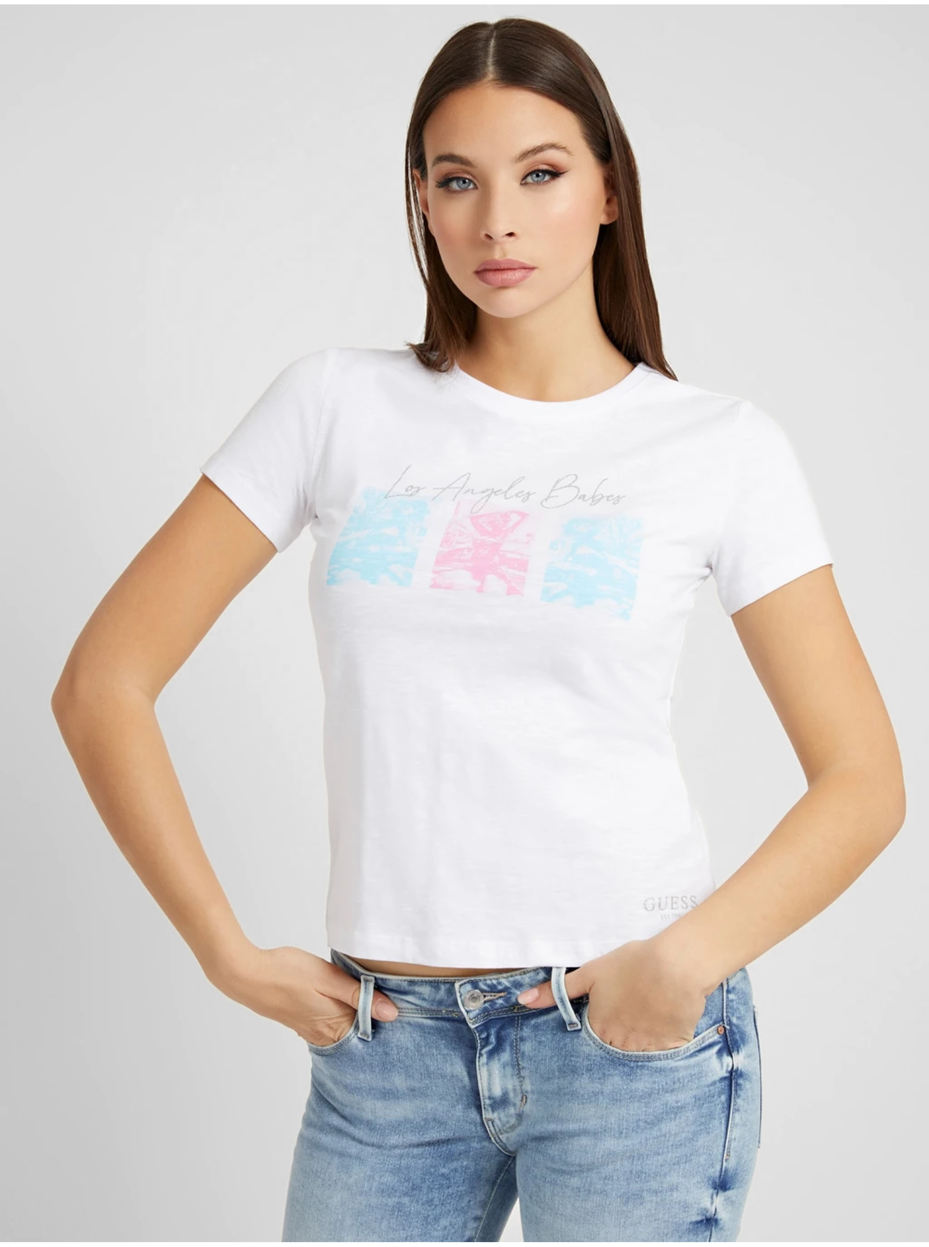 E-shop Bílé dámské tričko Guess Alissia