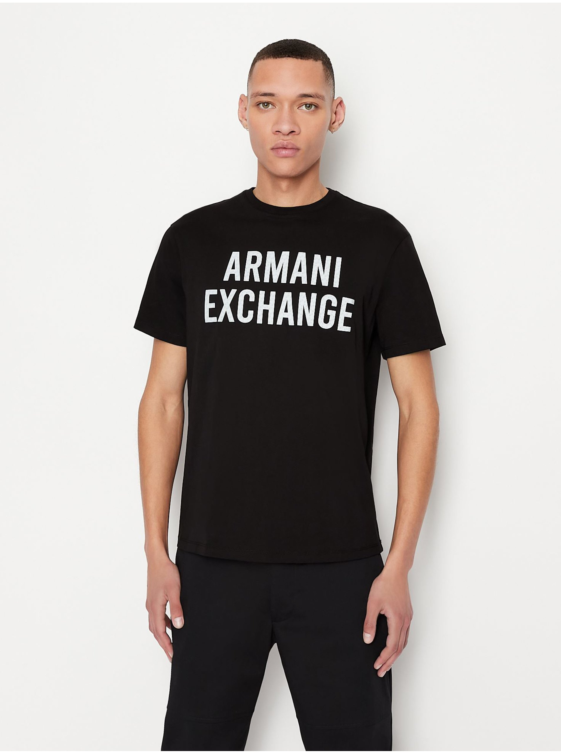 Levně Černé pánské tričko Armani Exchange