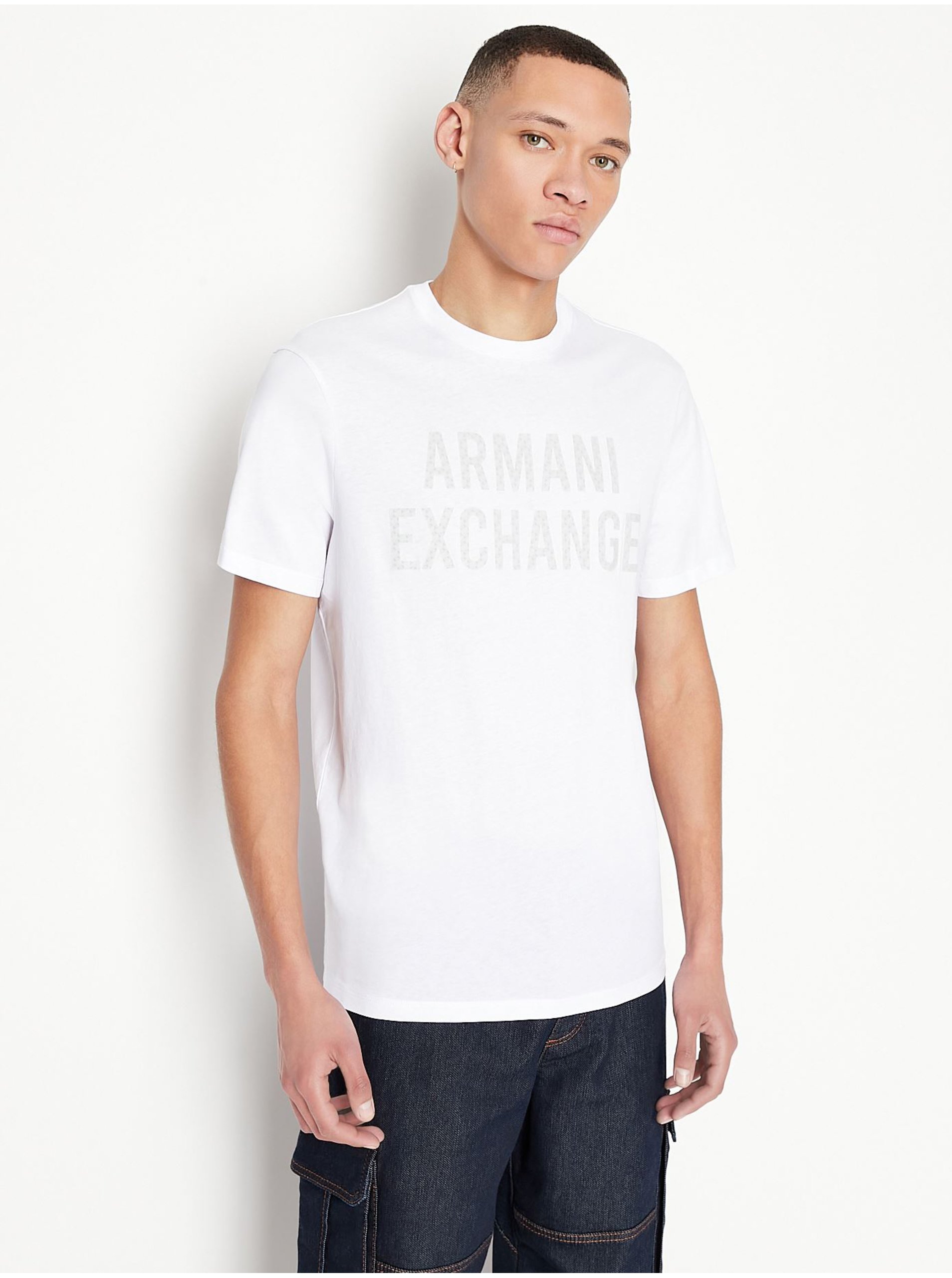 Levně Bílé pánské tričko Armani Exchange