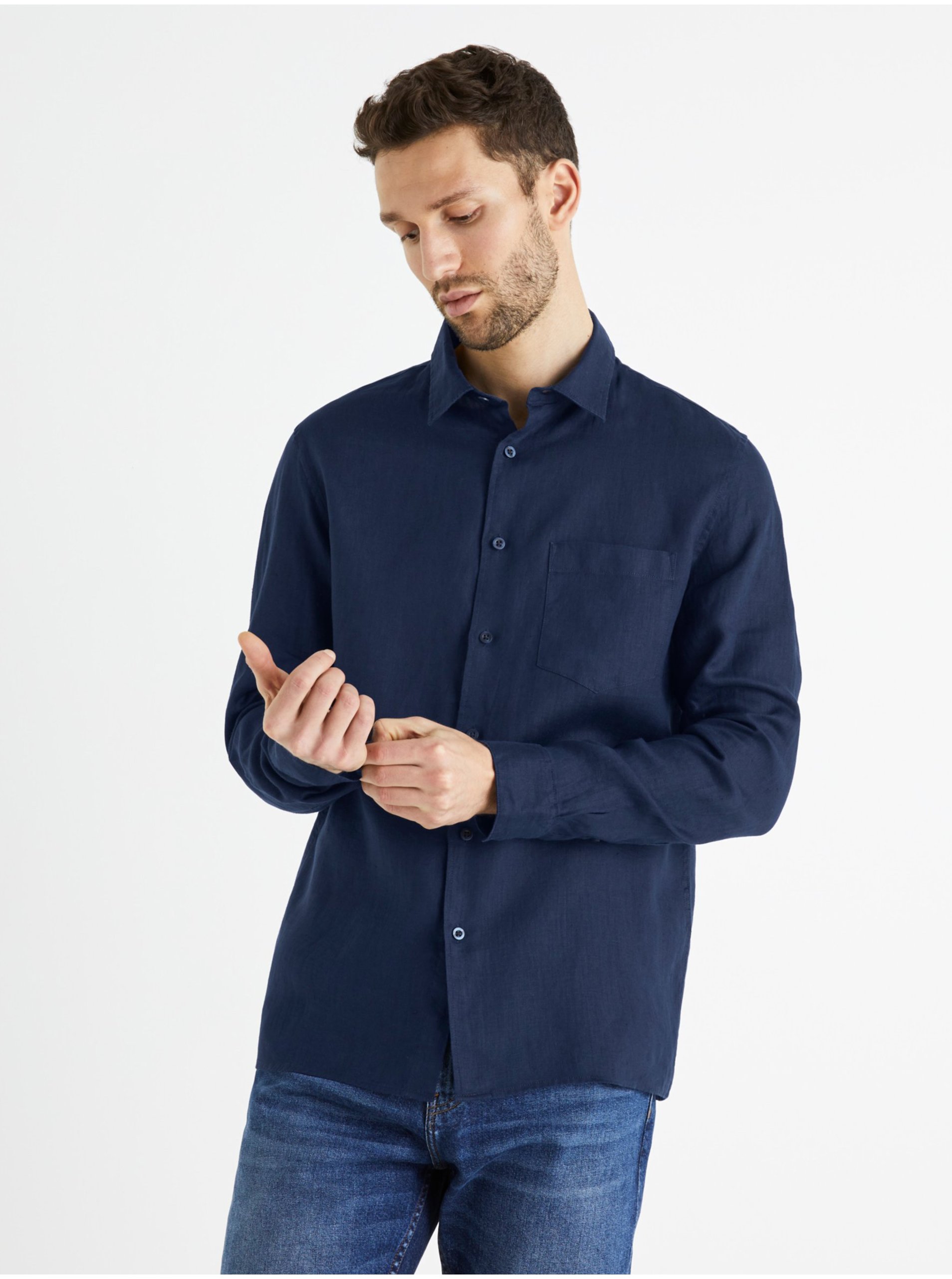 E-shop Tmavě modrá pánská lněná košile Celio Baflax