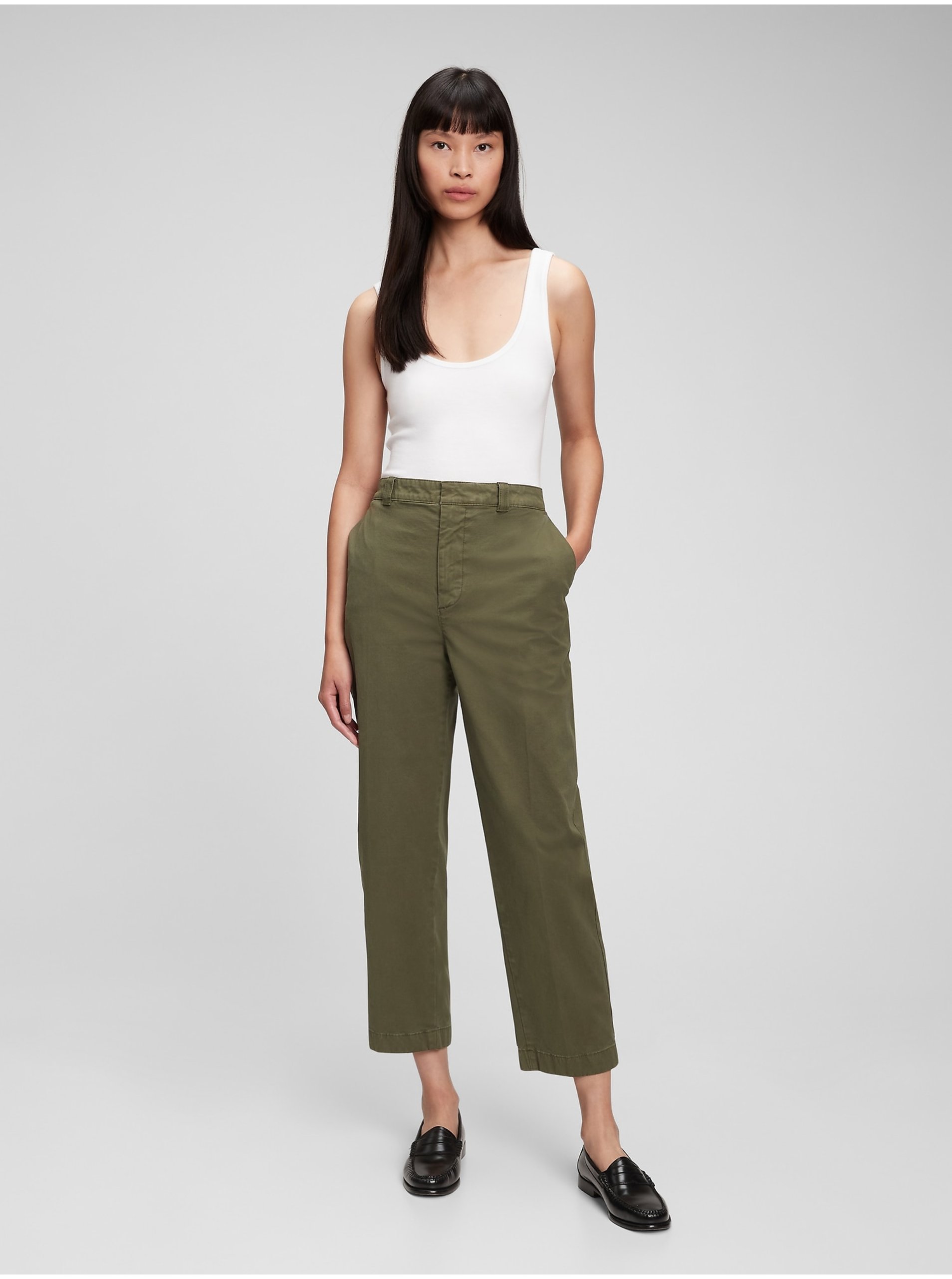 Levně Zelené dámské kalhoty GAP straight khaki Washwell