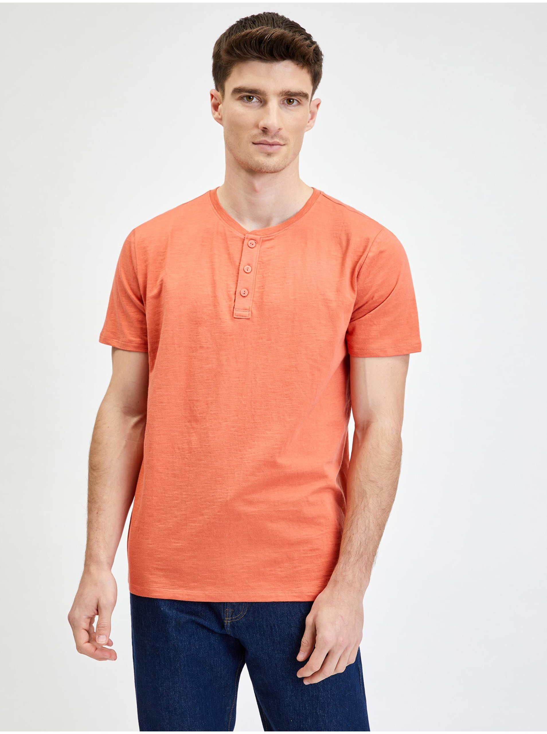 Levně Oranžové pánské tričko bavlněné s knoflíčky GAP