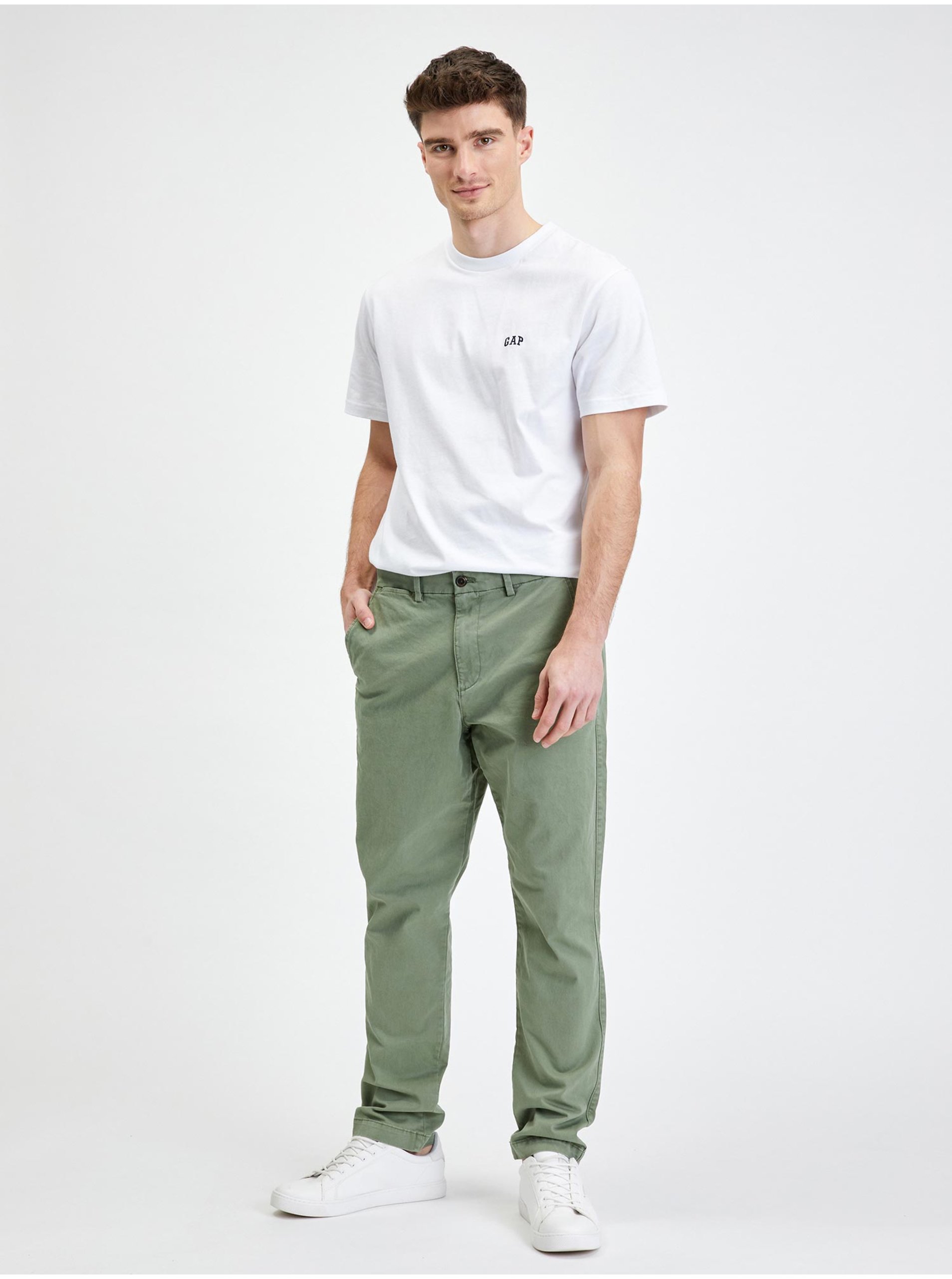 Levně Zelené pánské kalhoty khaki straight taper GAP