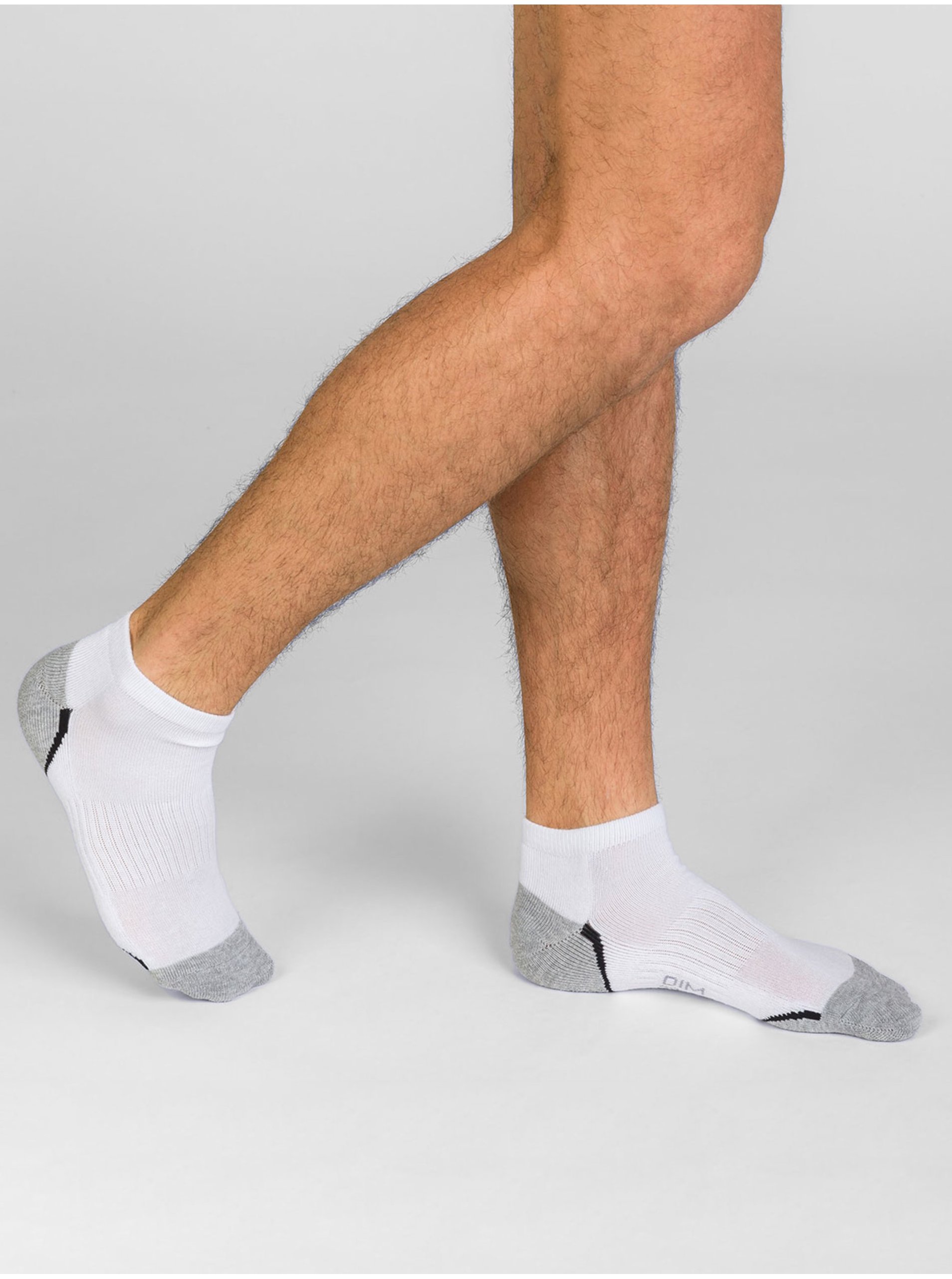 Levně Sada tří pánských sportovních ponožek v bílé barvě Dim SPORT IN-SHOE 3x