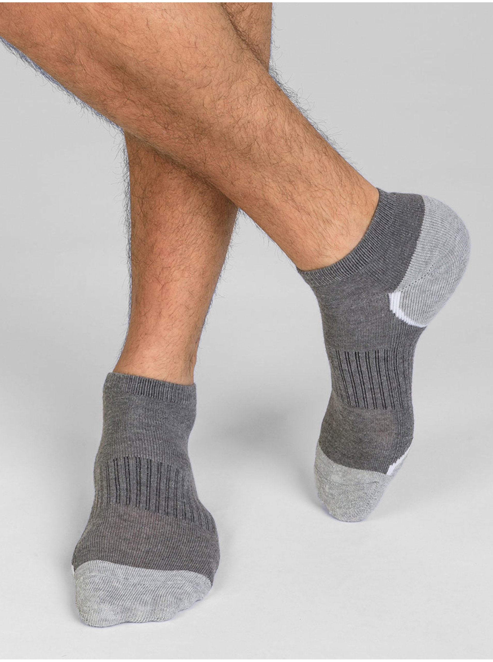 Levně Sada tří párů pánských sportovních ponožek v šedé barvě Dim SPORT IN-SHOE 3x