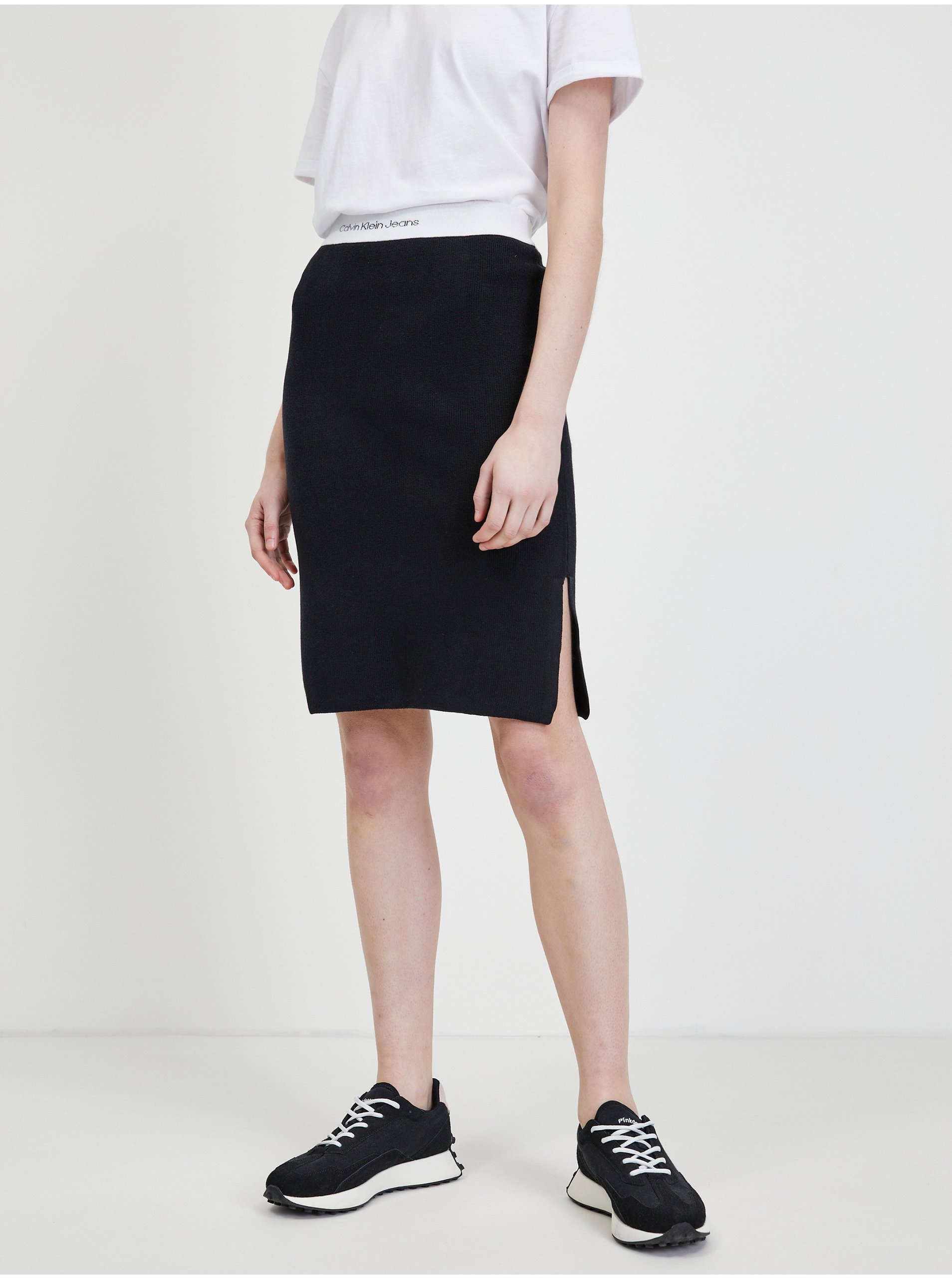 E-shop Černá sukně Calvin Klein Jeans