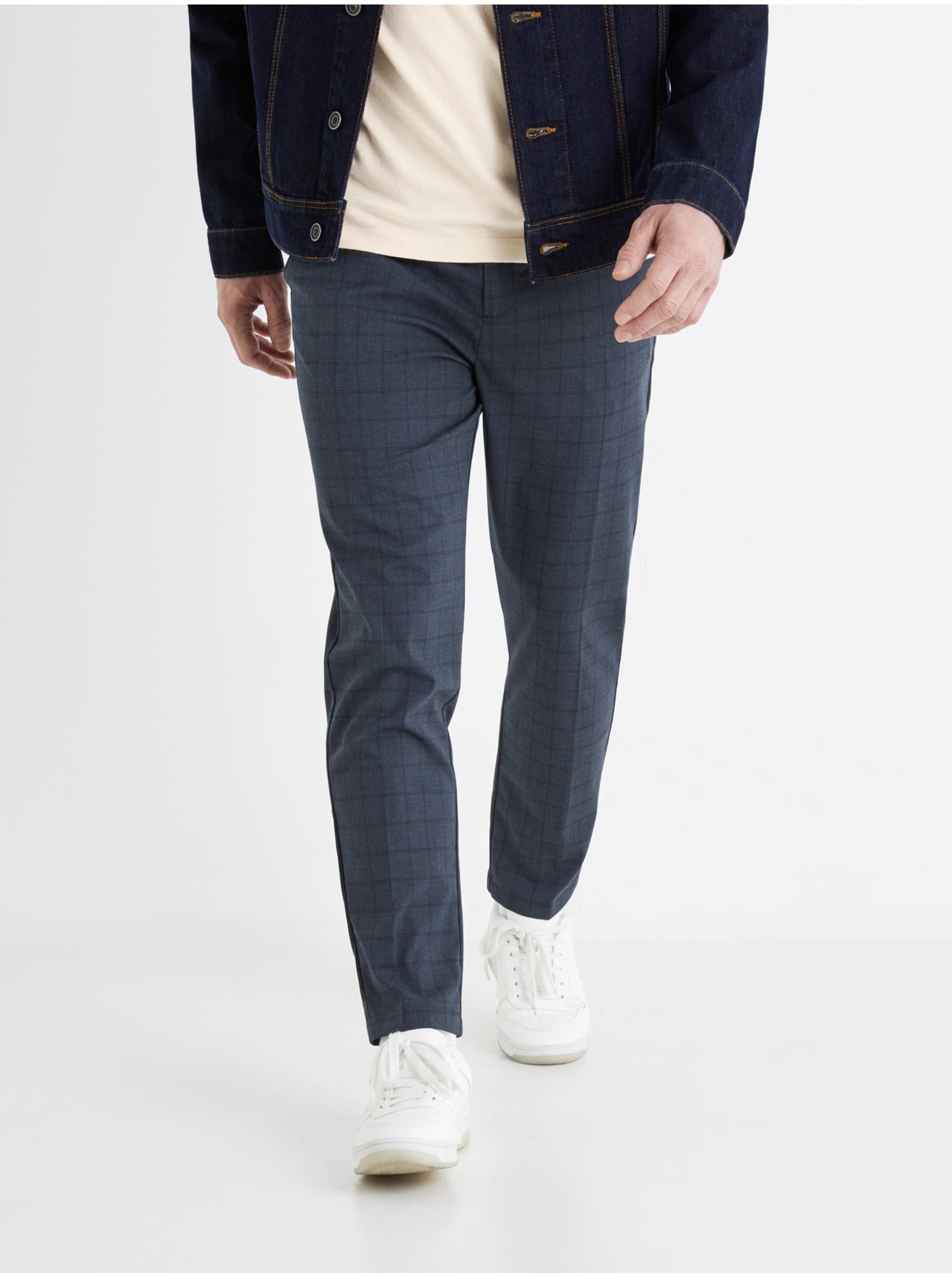 E-shop Tmavě modré pánské kostkované kalhoty Celio Bocal2